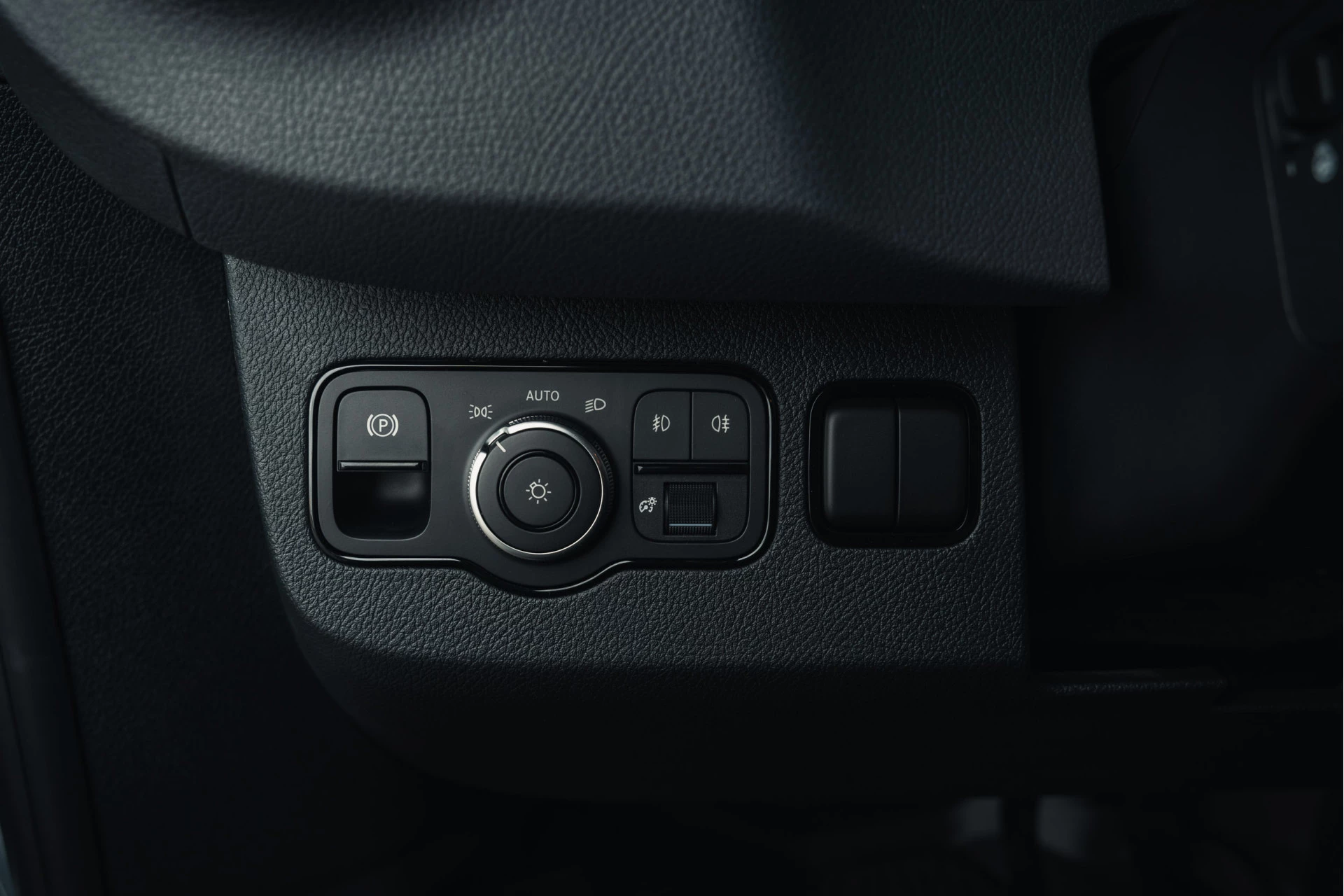 Mercedes-Benz-Sprinter-image-64