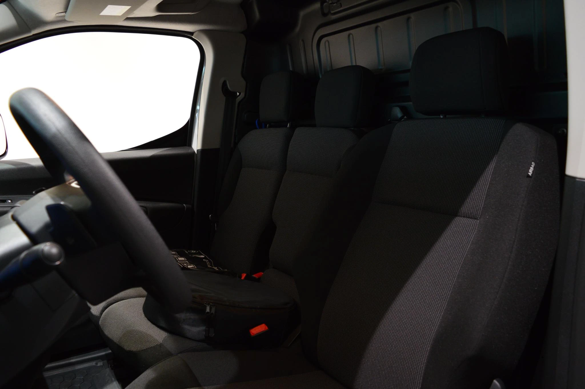 Citroën-ë-Berlingo-image-8