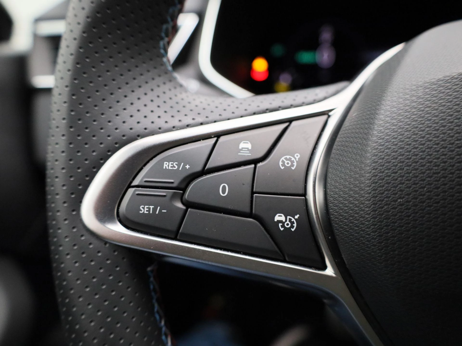 Renault-Clio-image-17