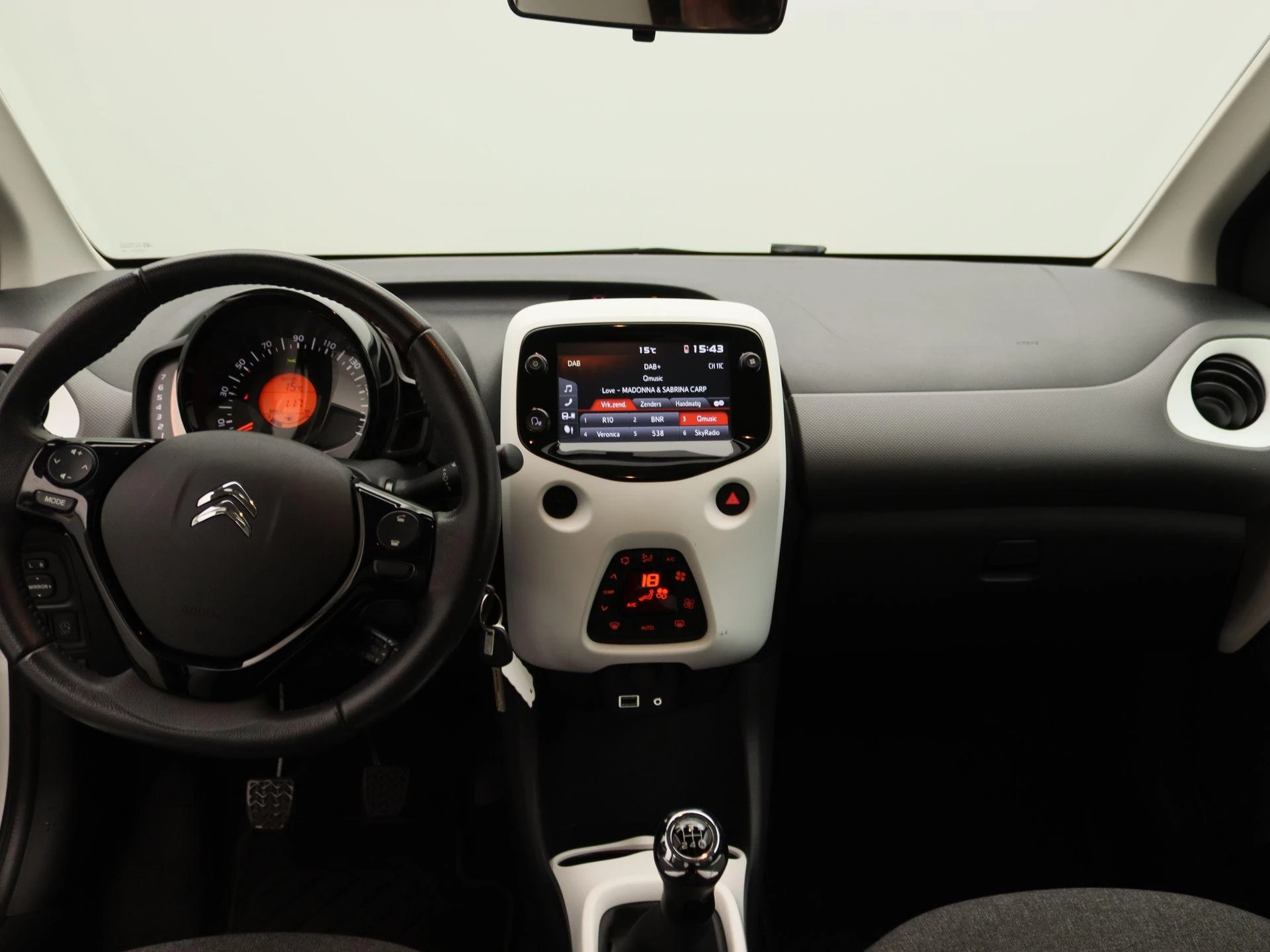 Citroën-C1-image-12