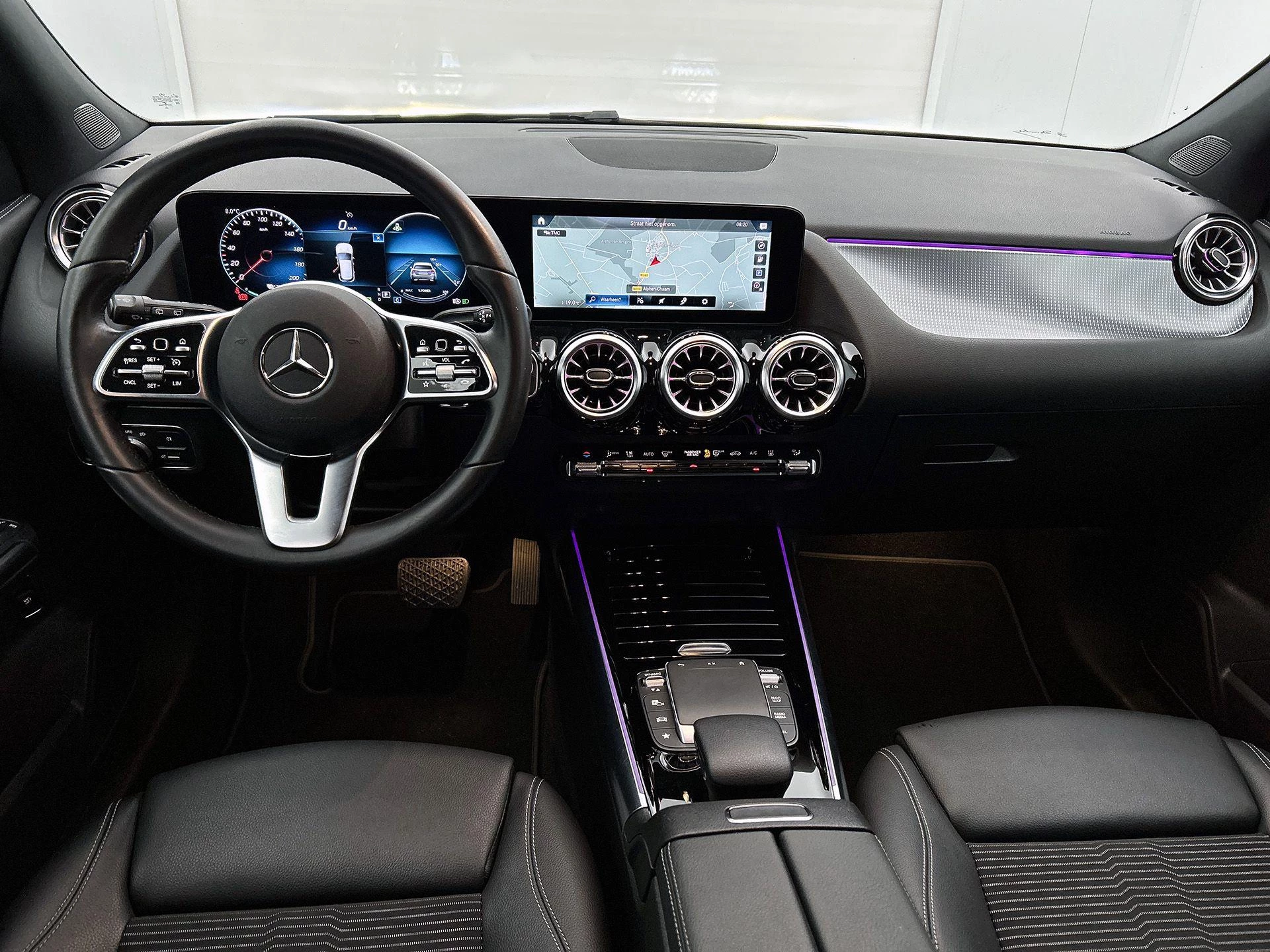 Mercedes-Benz-EQA-image-19