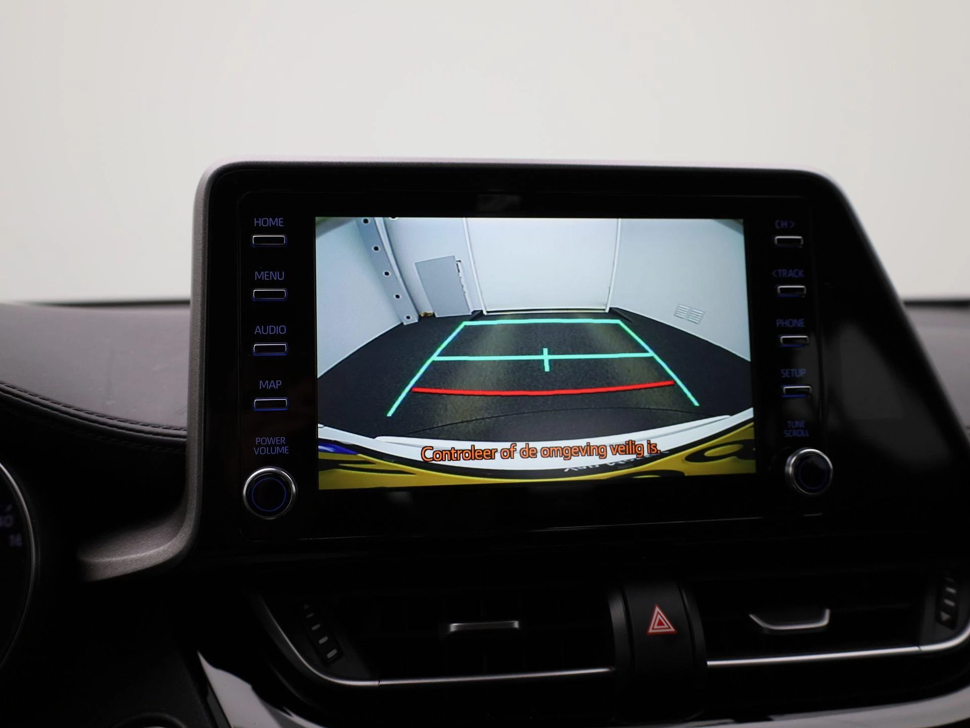 Toyota-C-HR-image-23