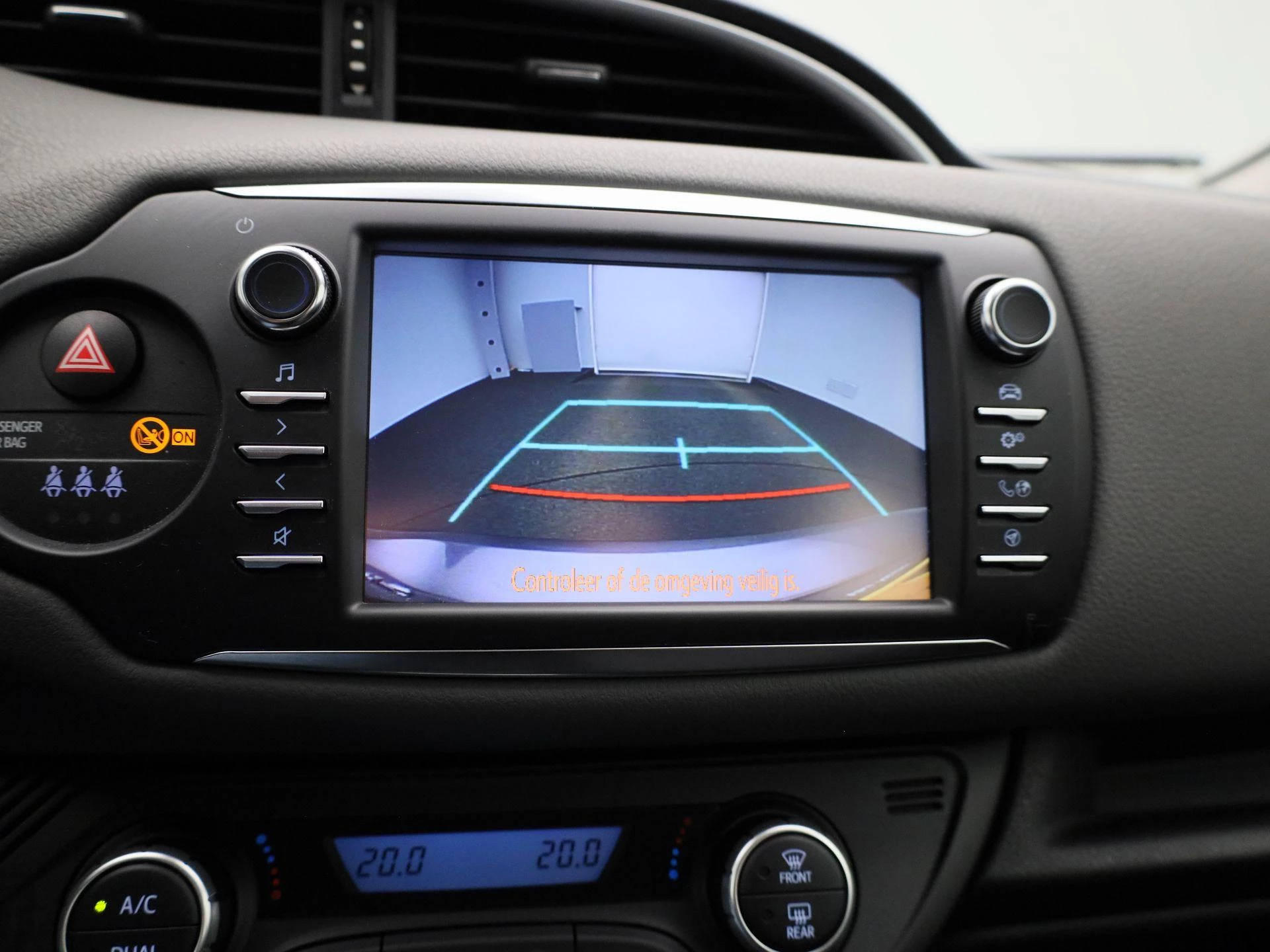 Toyota-Yaris-image-27