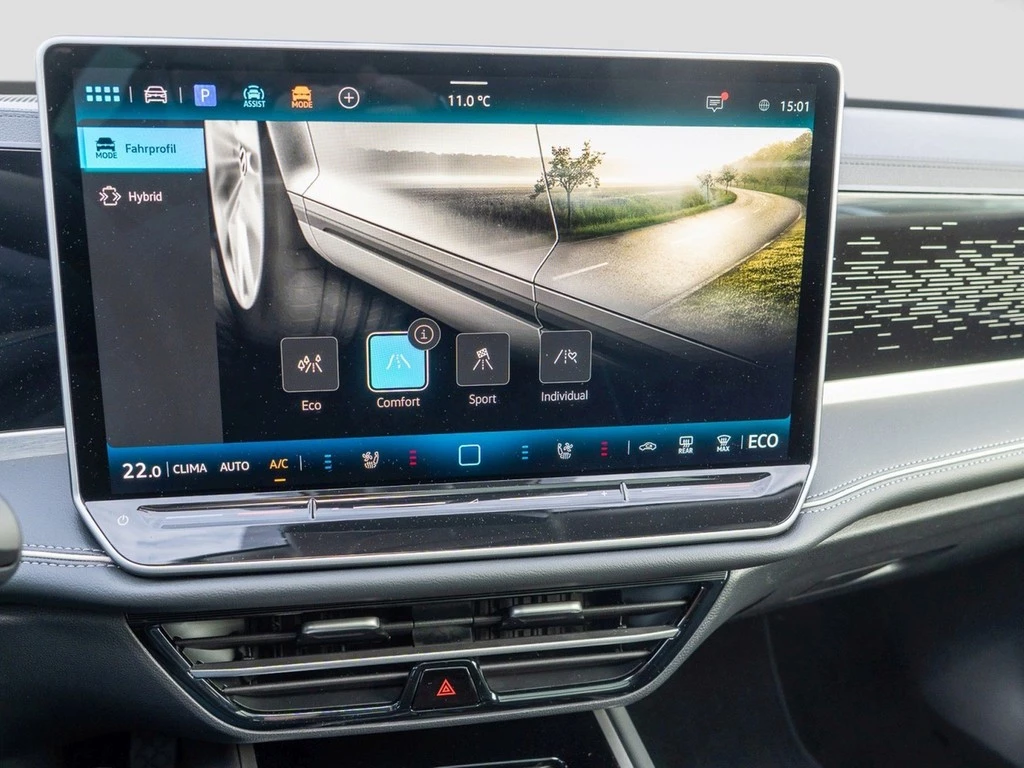 Volkswagen Passat Variant 1.5 TSI DSG eHybrid Elegance AHK