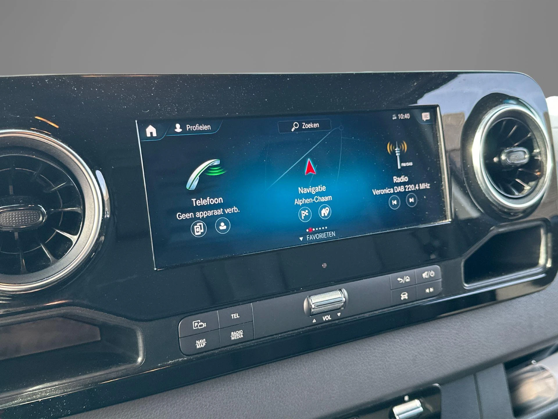 Mercedes-Benz-Sprinter-image-25
