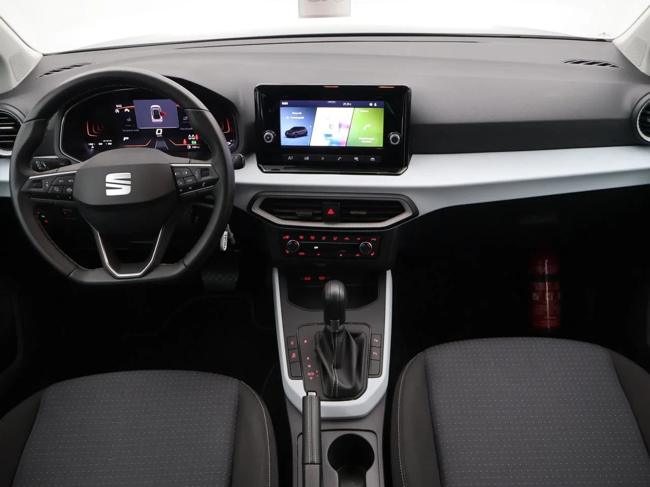 SEAT-Arona-image-19