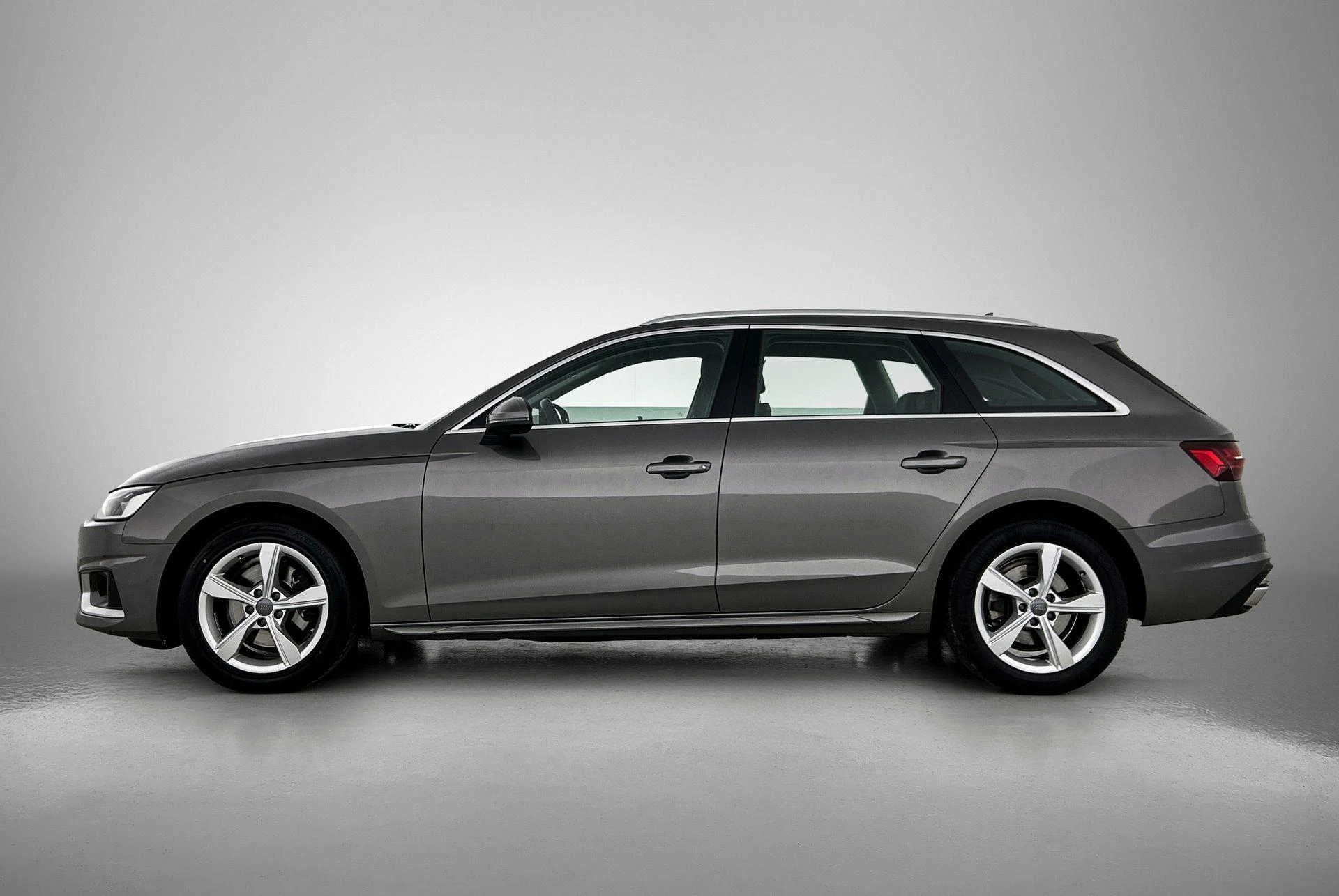 Audi-A4-image-1