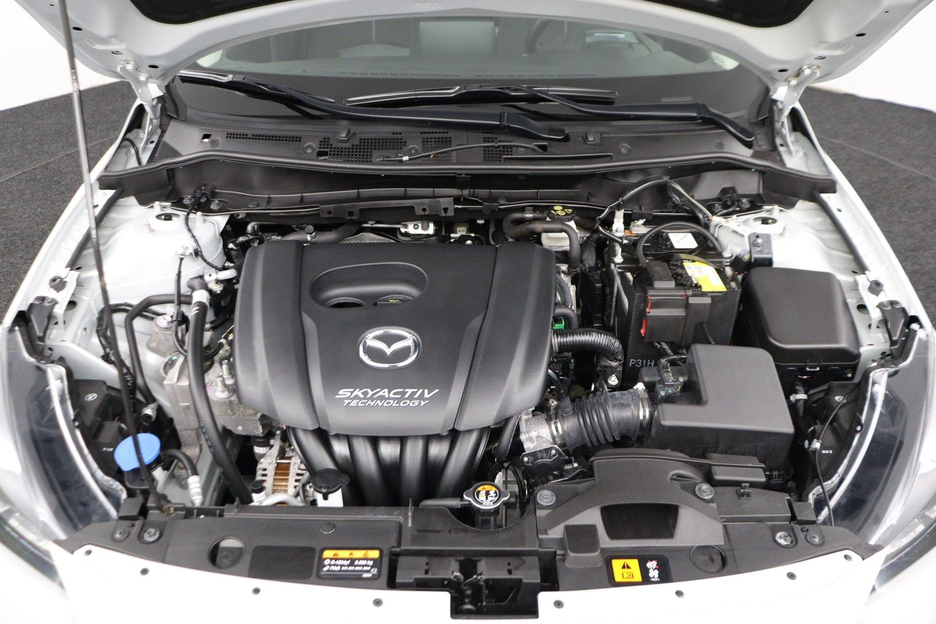 Mazda-2-image-28