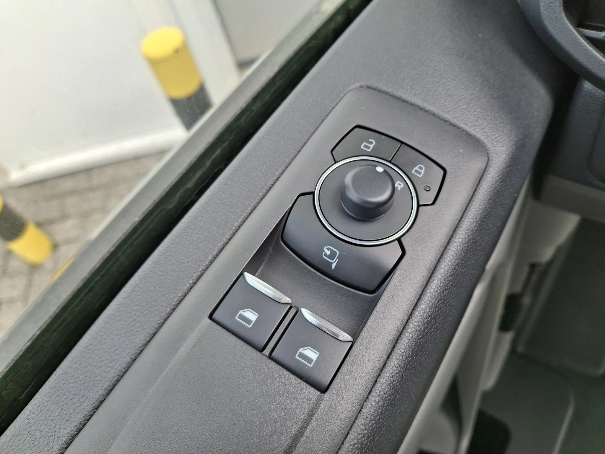Ford-E-Transit-image-12