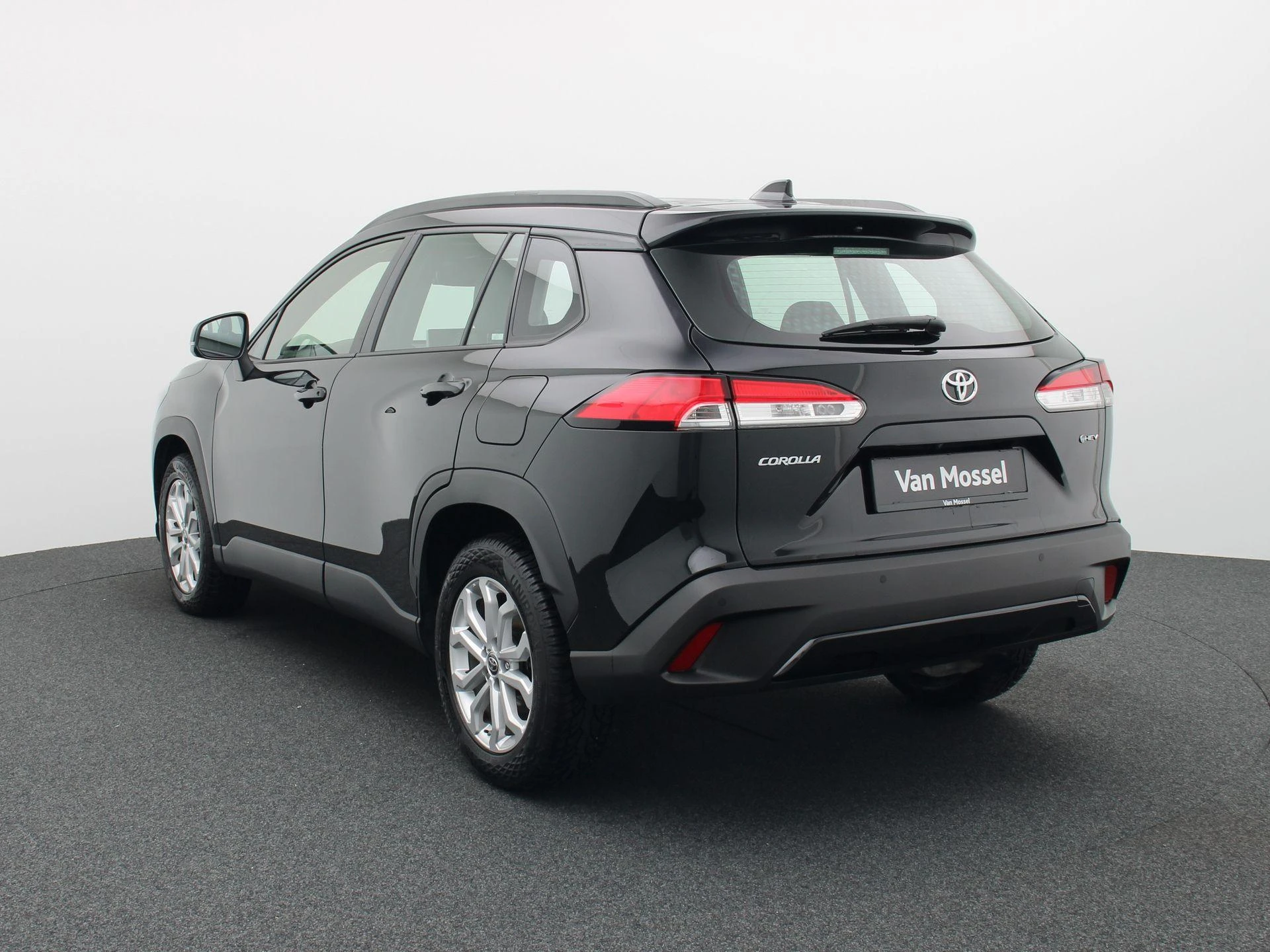 Toyota-Corolla Cross-image-1