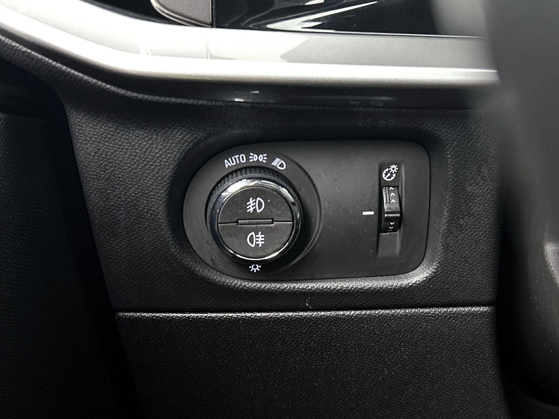 Opel-Mokka-e-image-28