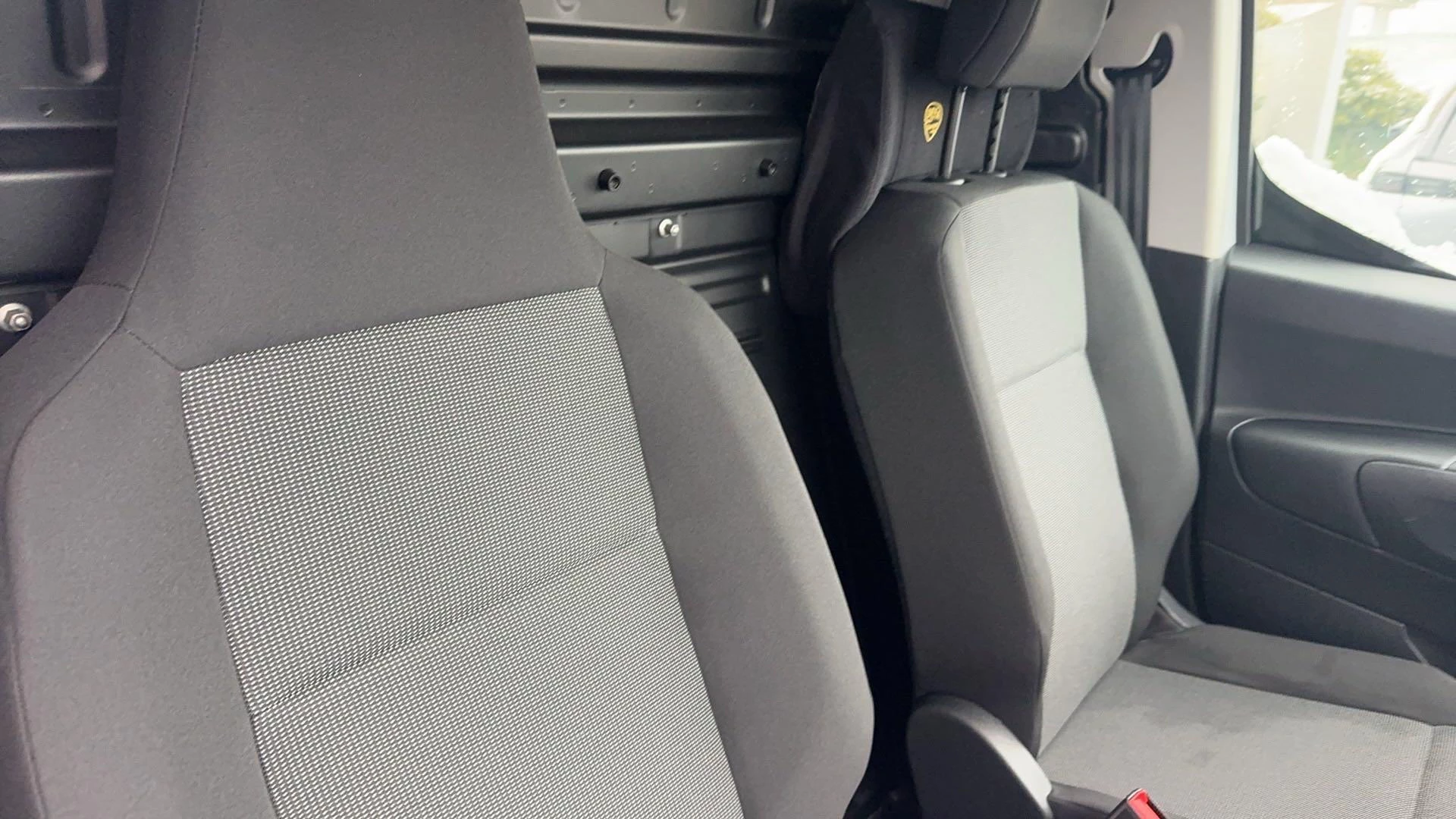 Peugeot-e-Partner-image-18