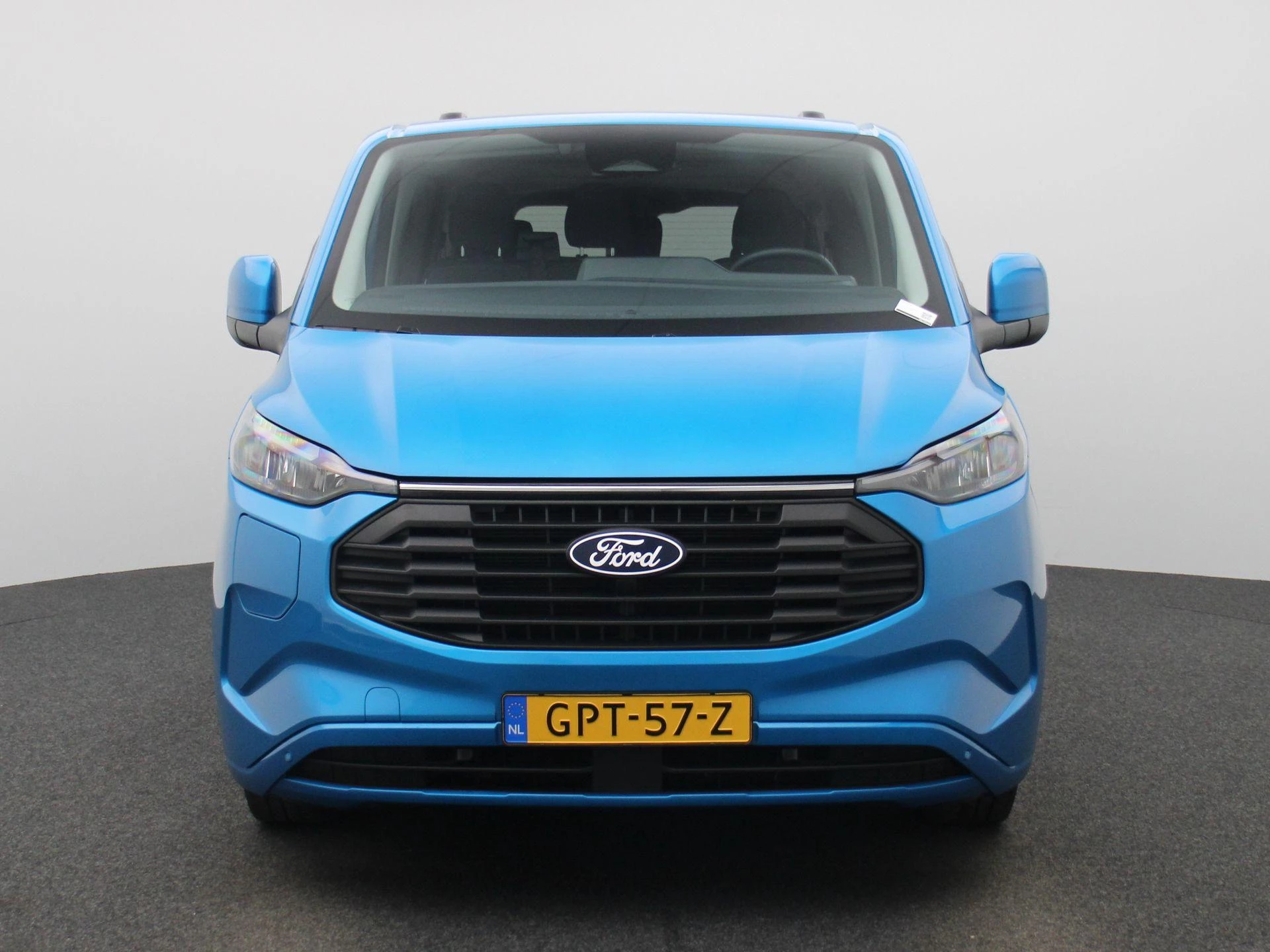 Ford-Transit Custom-image-2