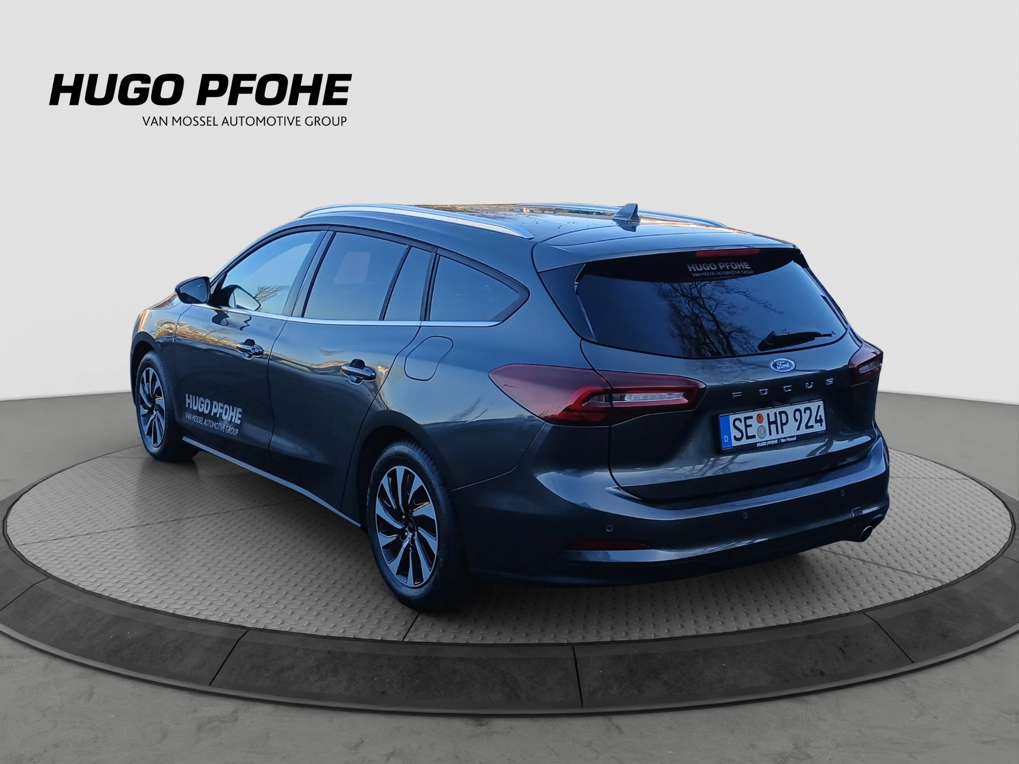 Ford Focus Titanium Edition Turnier AUT | LED | NAV | KAM | SHA | PDC | WI-PKT