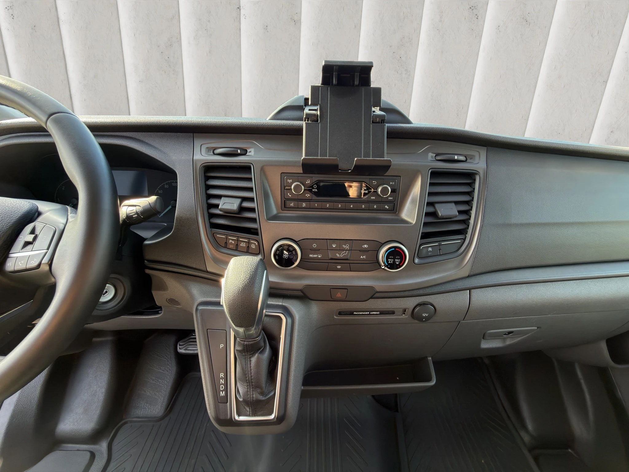 Ford-Transit-image-13