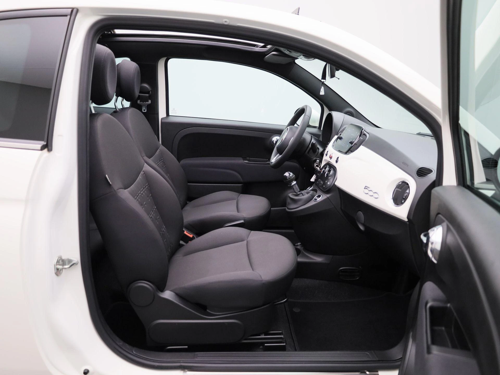 Fiat-500C-image-36