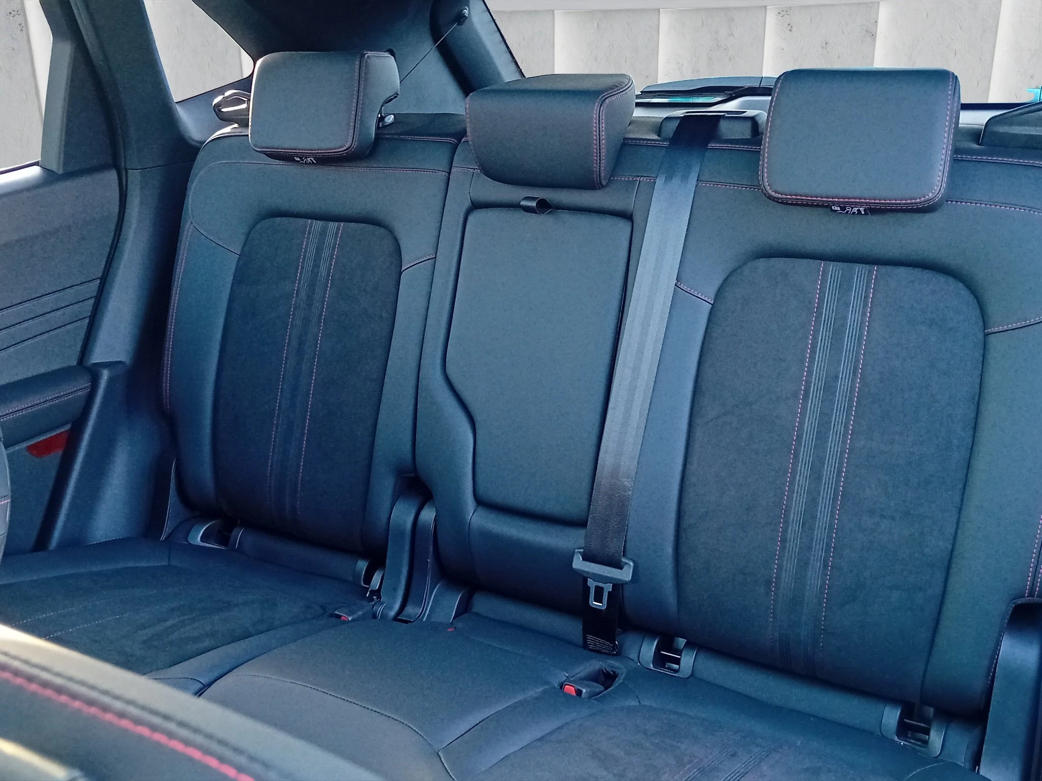 Ford Kuga ST-Line X Aut.*PANO*AHK*360GRAD*LED-MATRIX*NAVI*GRA*WINTER-PKT.