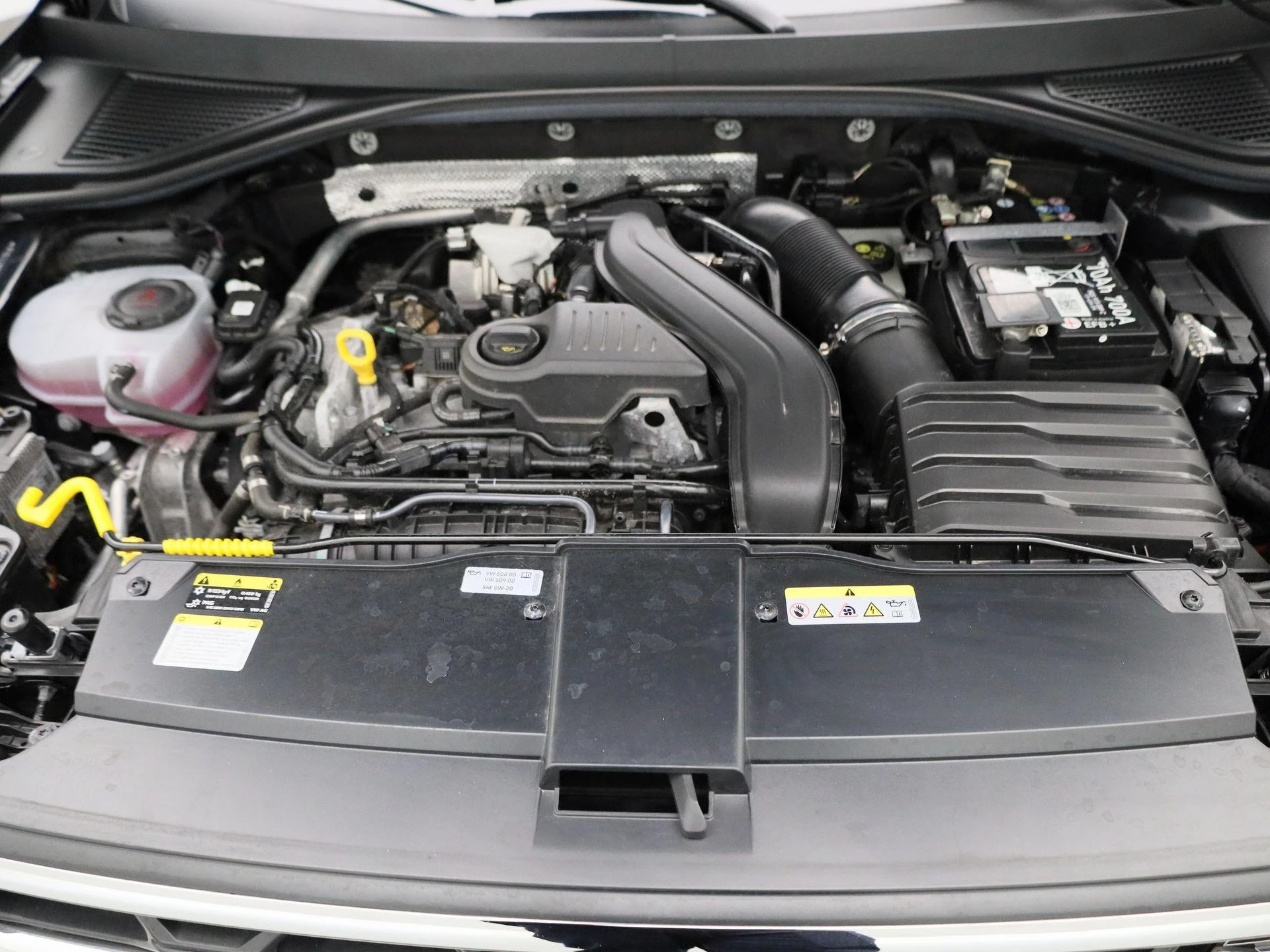 Volkswagen-T-Roc-image-36