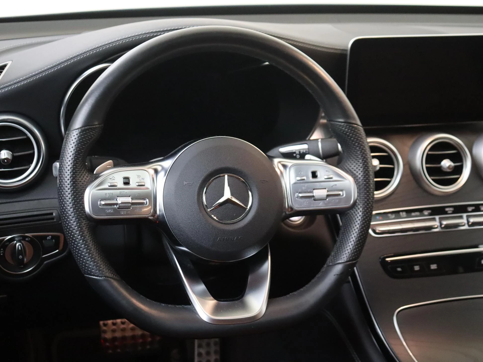 Mercedes-Benz-GLC-image-9