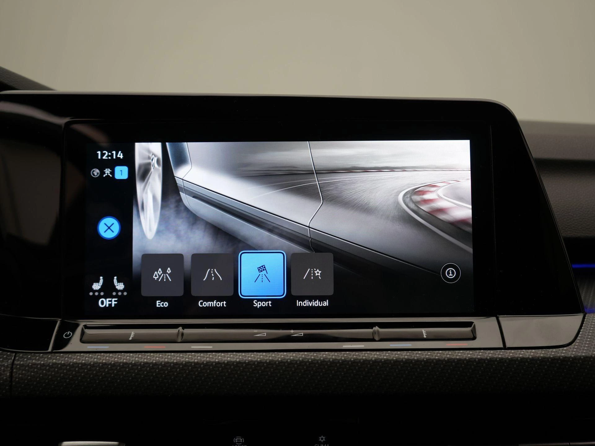 Volkswagen-Golf-image-22