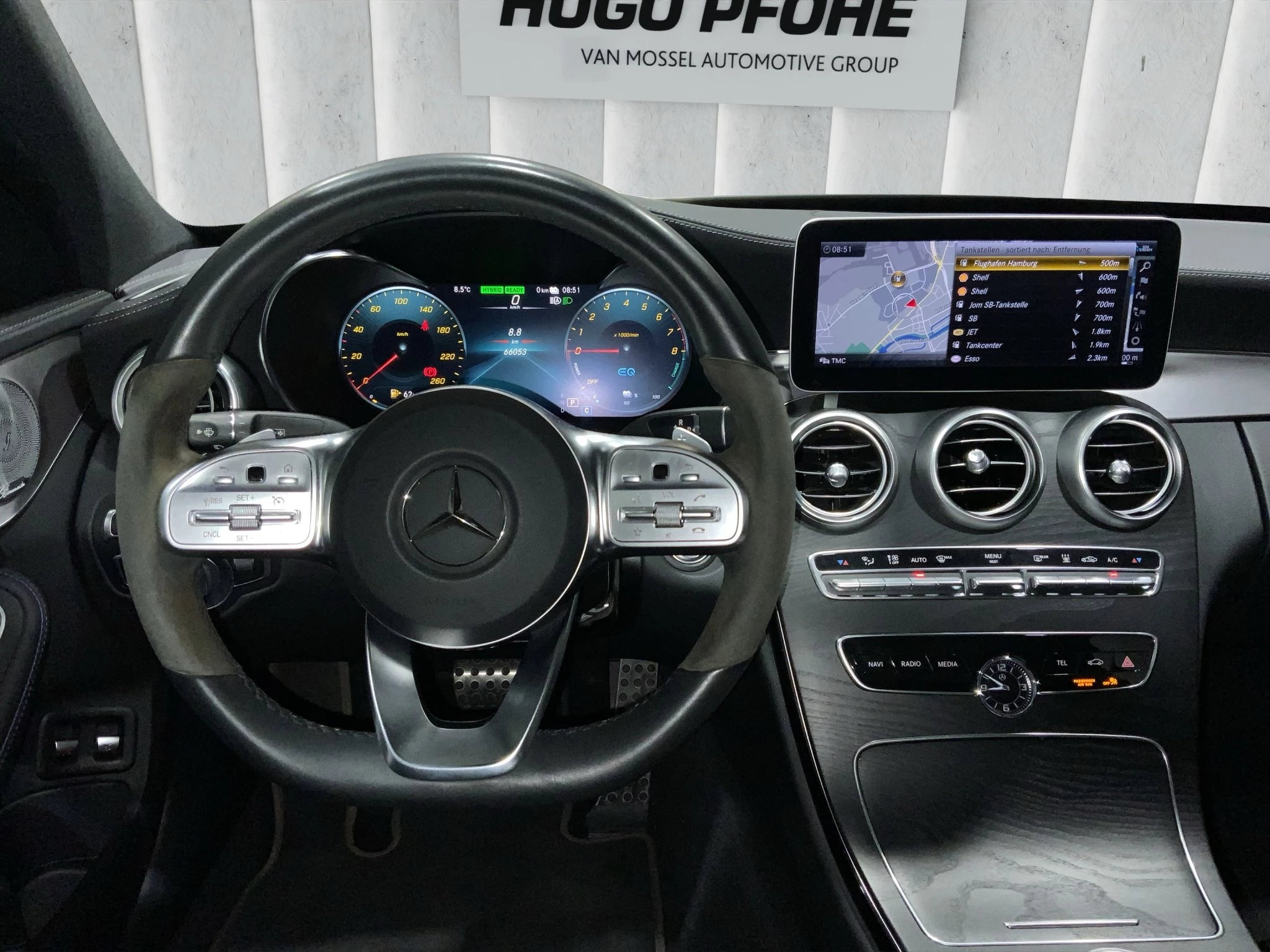 Mercedes-Benz-C-Klasse-image-10