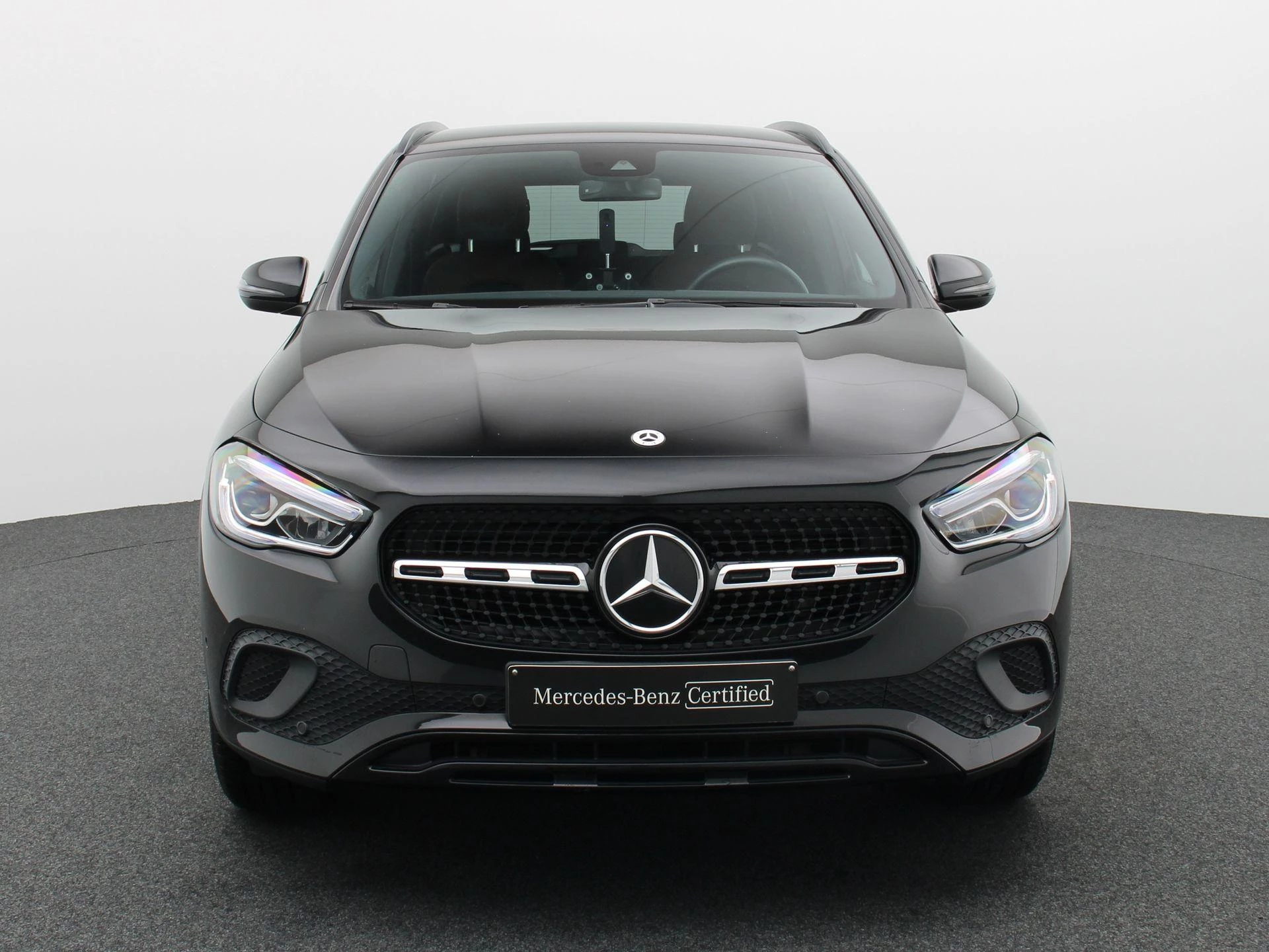 Mercedes-Benz GLA 180 Business Line + TREKHAAK + LED + CAMERA +