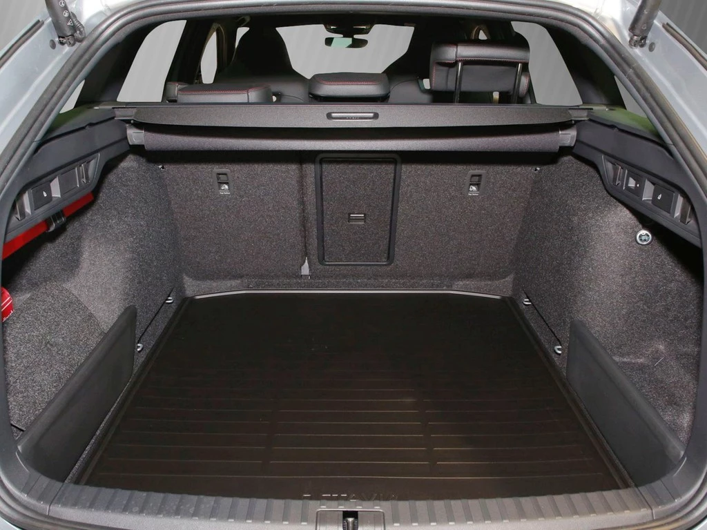 Škoda Octavia Combi RS 2.0 TSI UPE 58.240 AHK Pano 18"