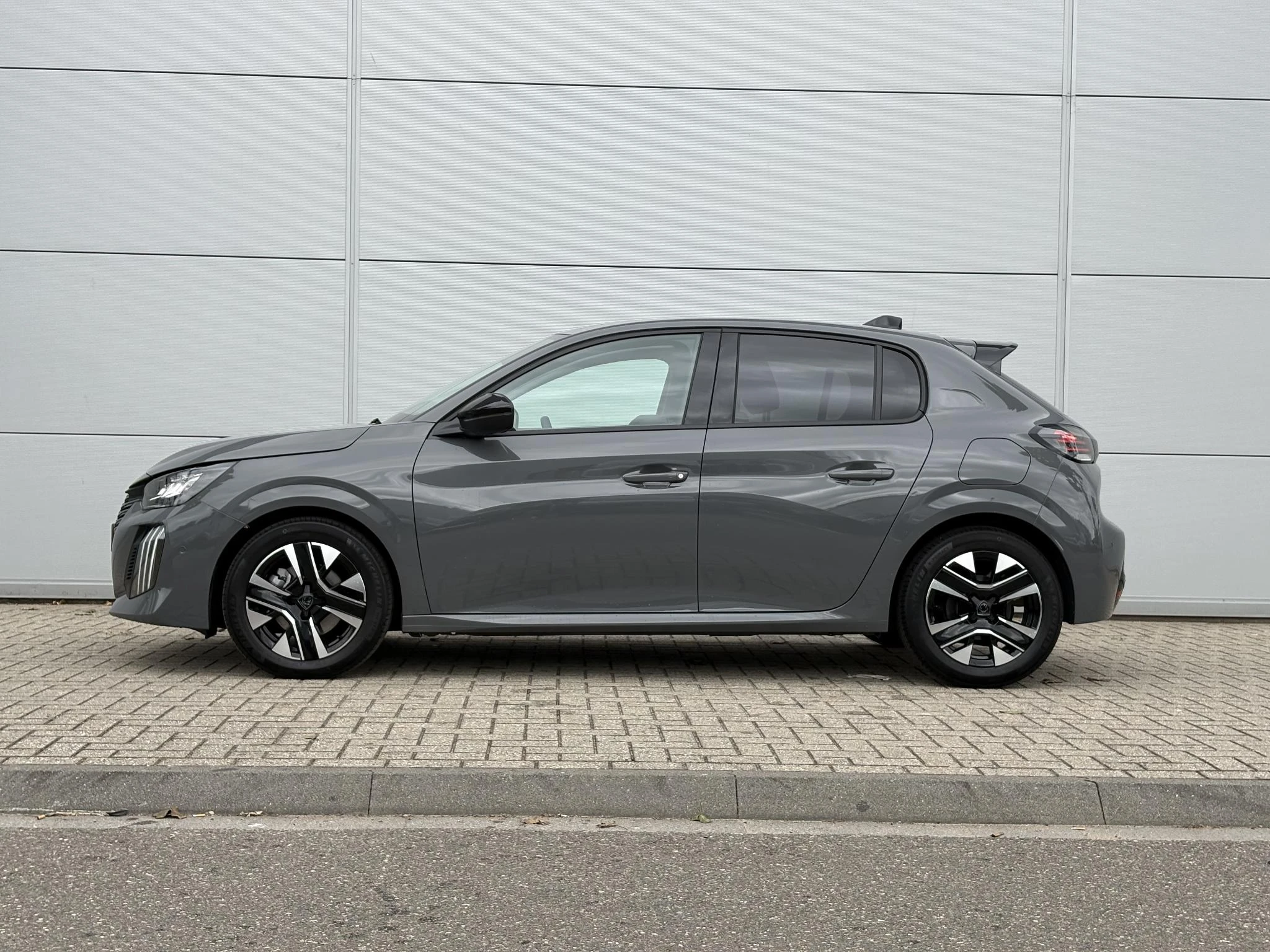 Peugeot 208 1.2 Hybrid 110 e-DCS6 Allure