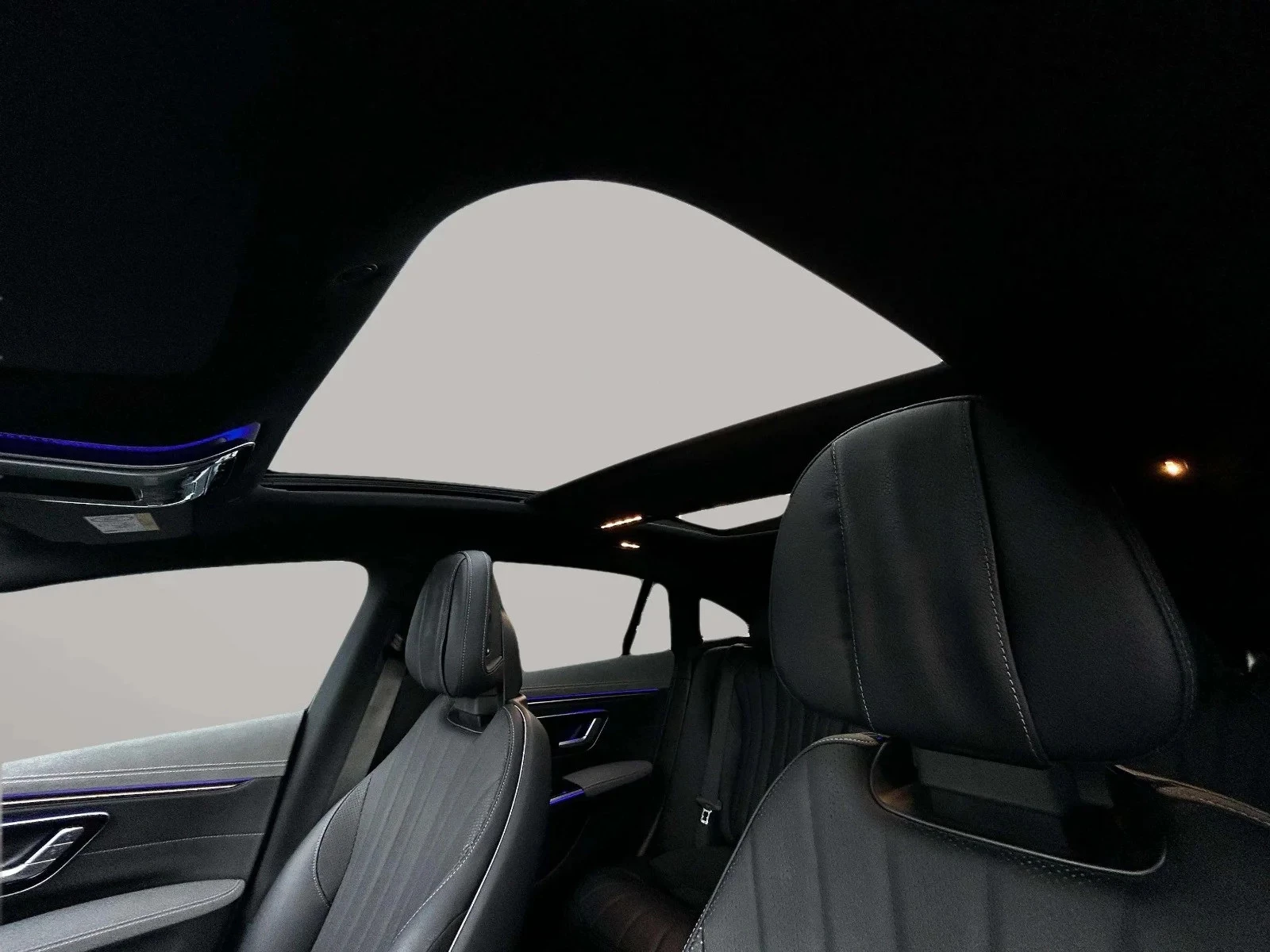 Mercedes-Benz-EQS-image-11