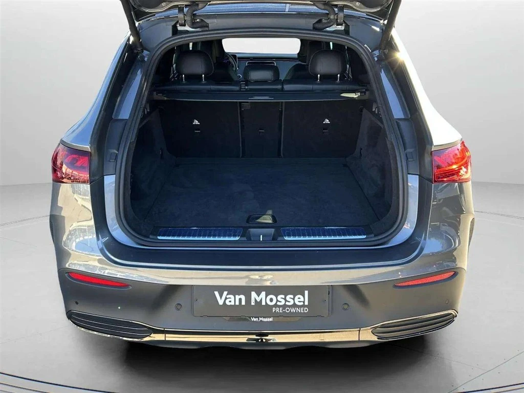Mercedes-Benz-EQE-image-23