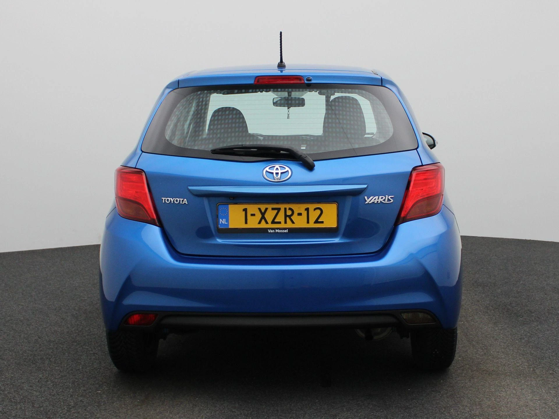 Toyota-Yaris-image-4