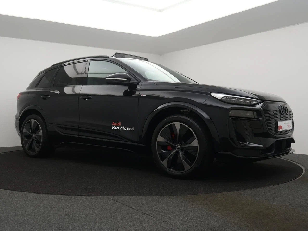 Audi Q6 e-tron 100 kWh 55 Quattro Advanced // DEMO