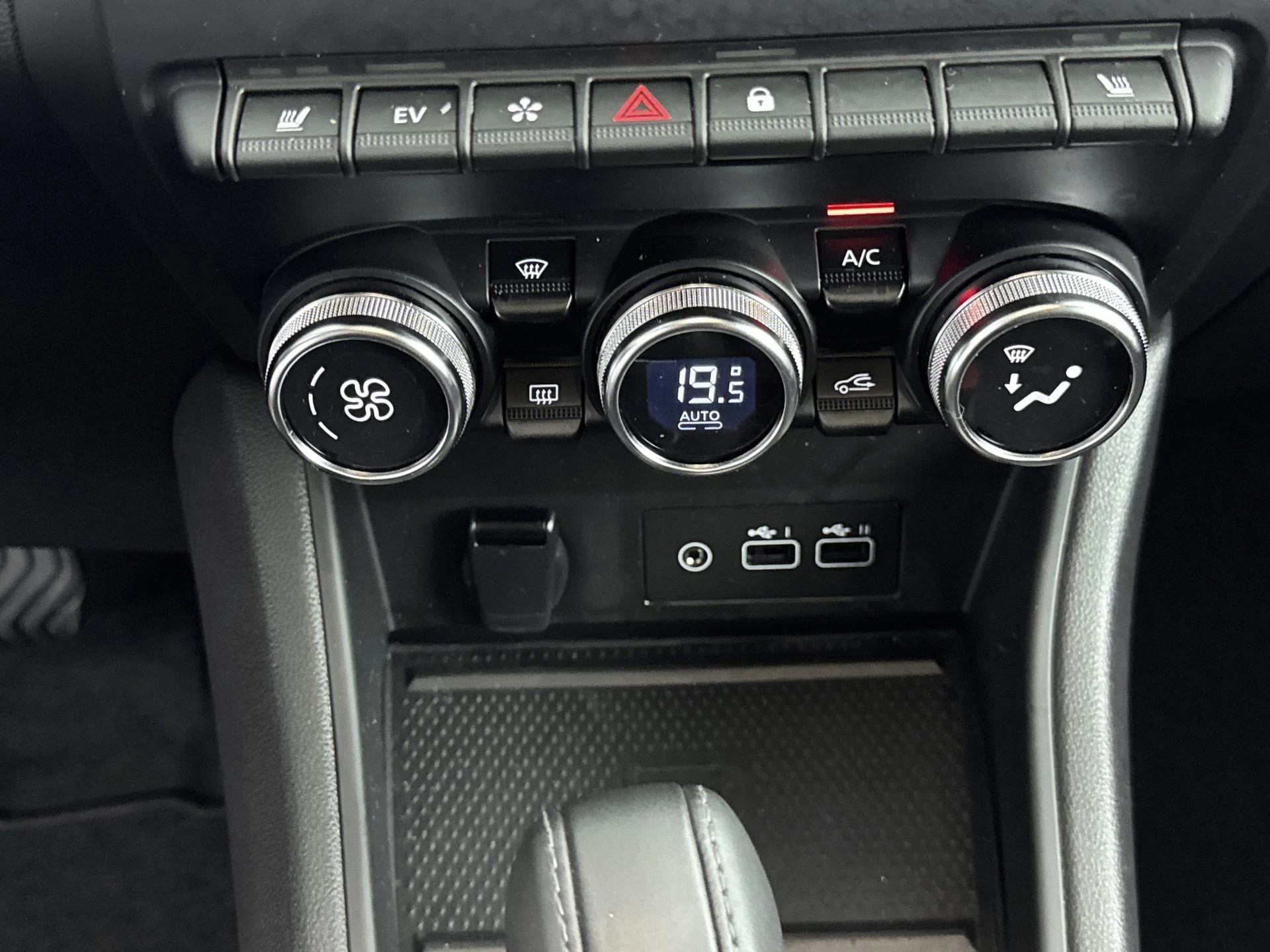 Renault-Captur-image-18