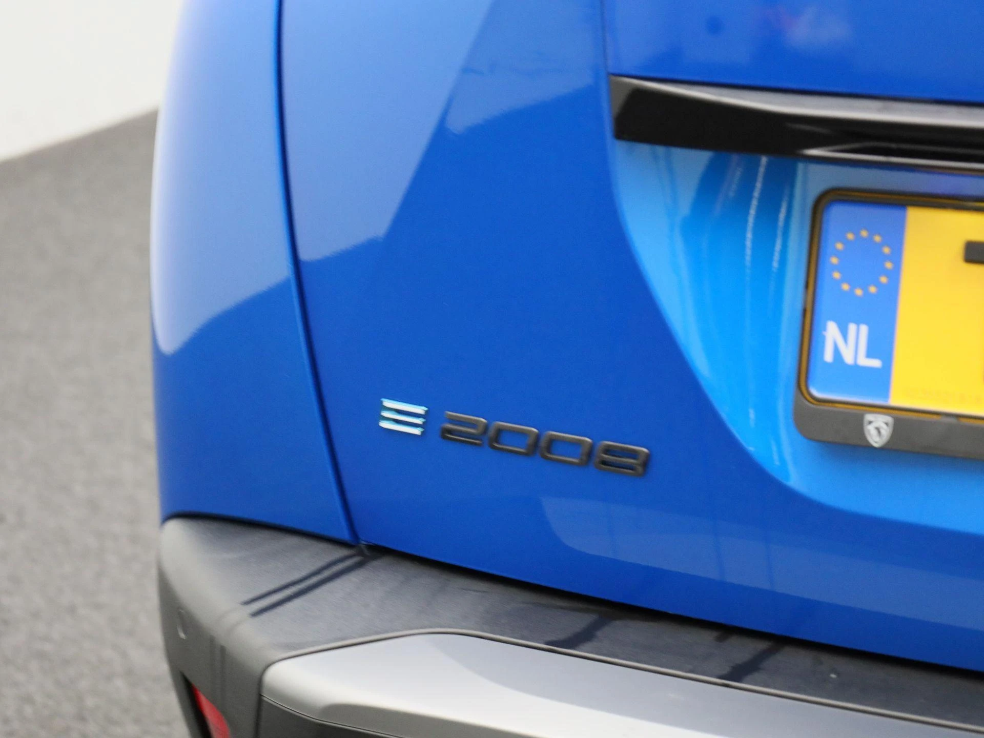Peugeot-e-2008-image-36
