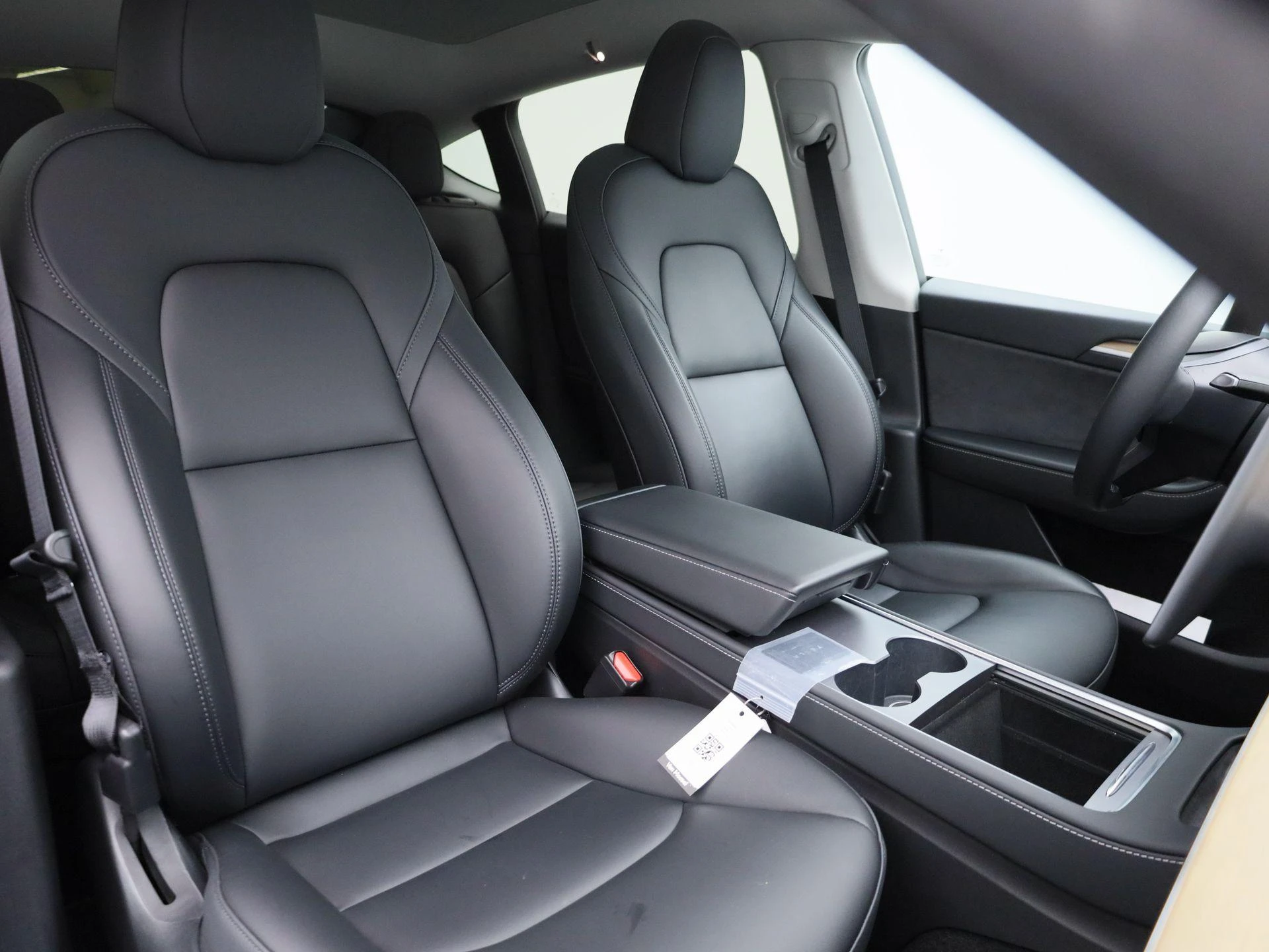 Tesla-Model Y-image-40