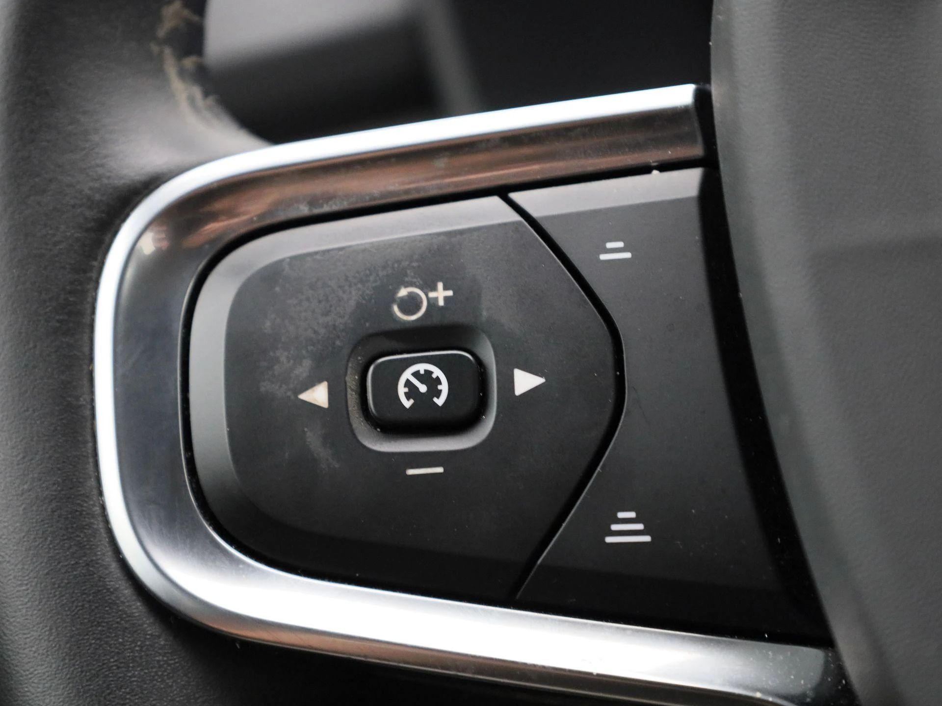 Volvo-XC40-image-18