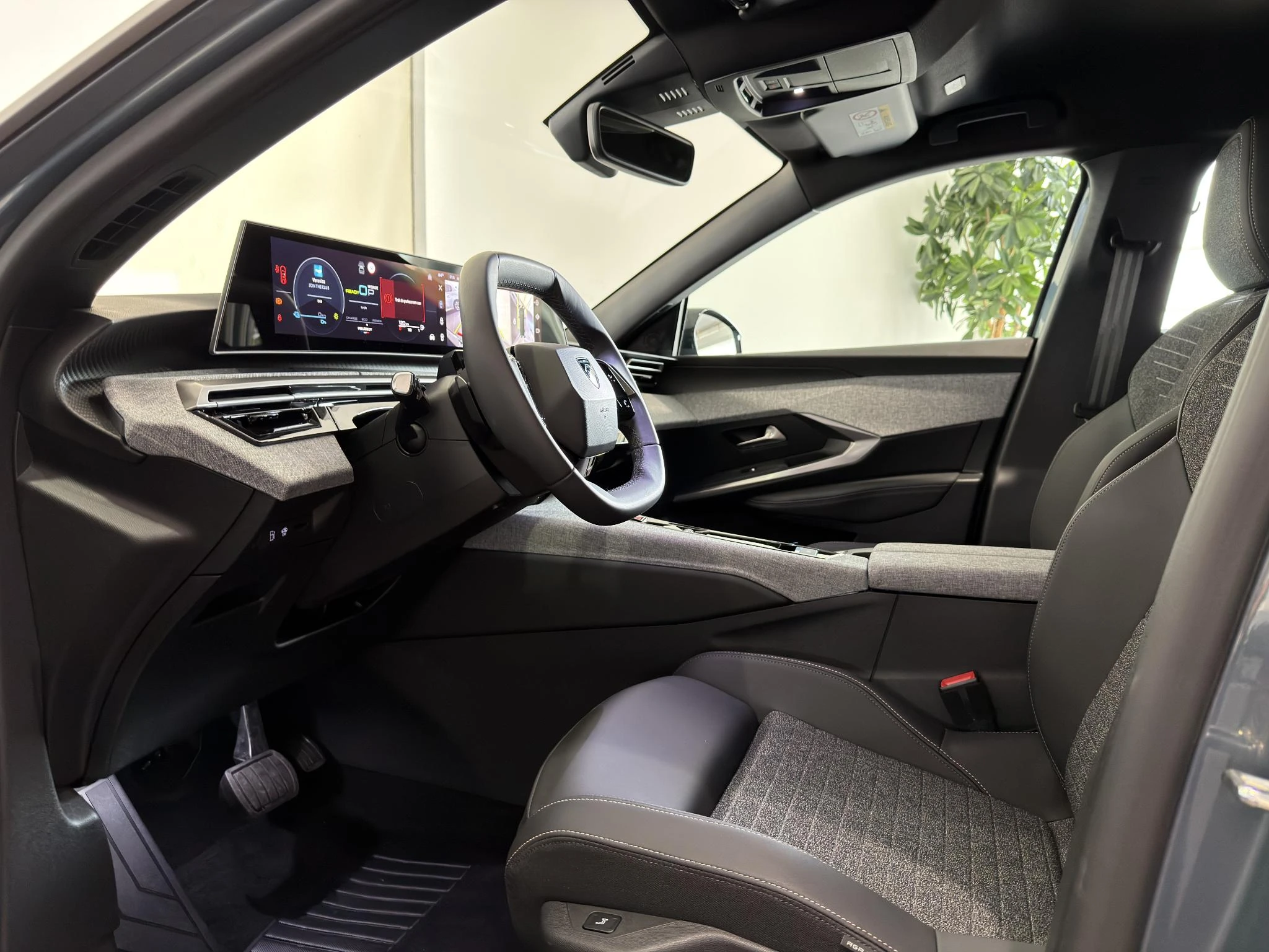 Peugeot 3008 1.6 plug-in Hybrid 195 Allure