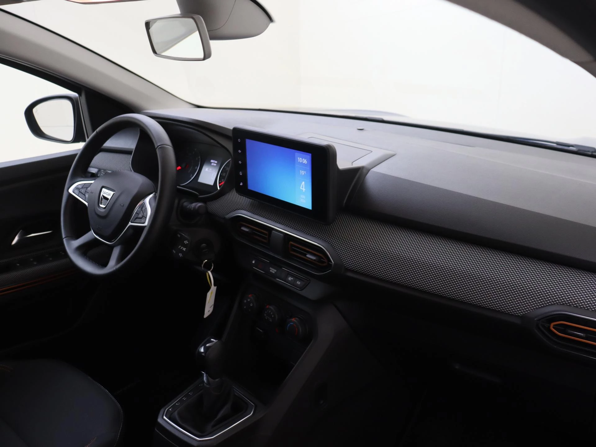 Dacia-Sandero Stepway-image-5