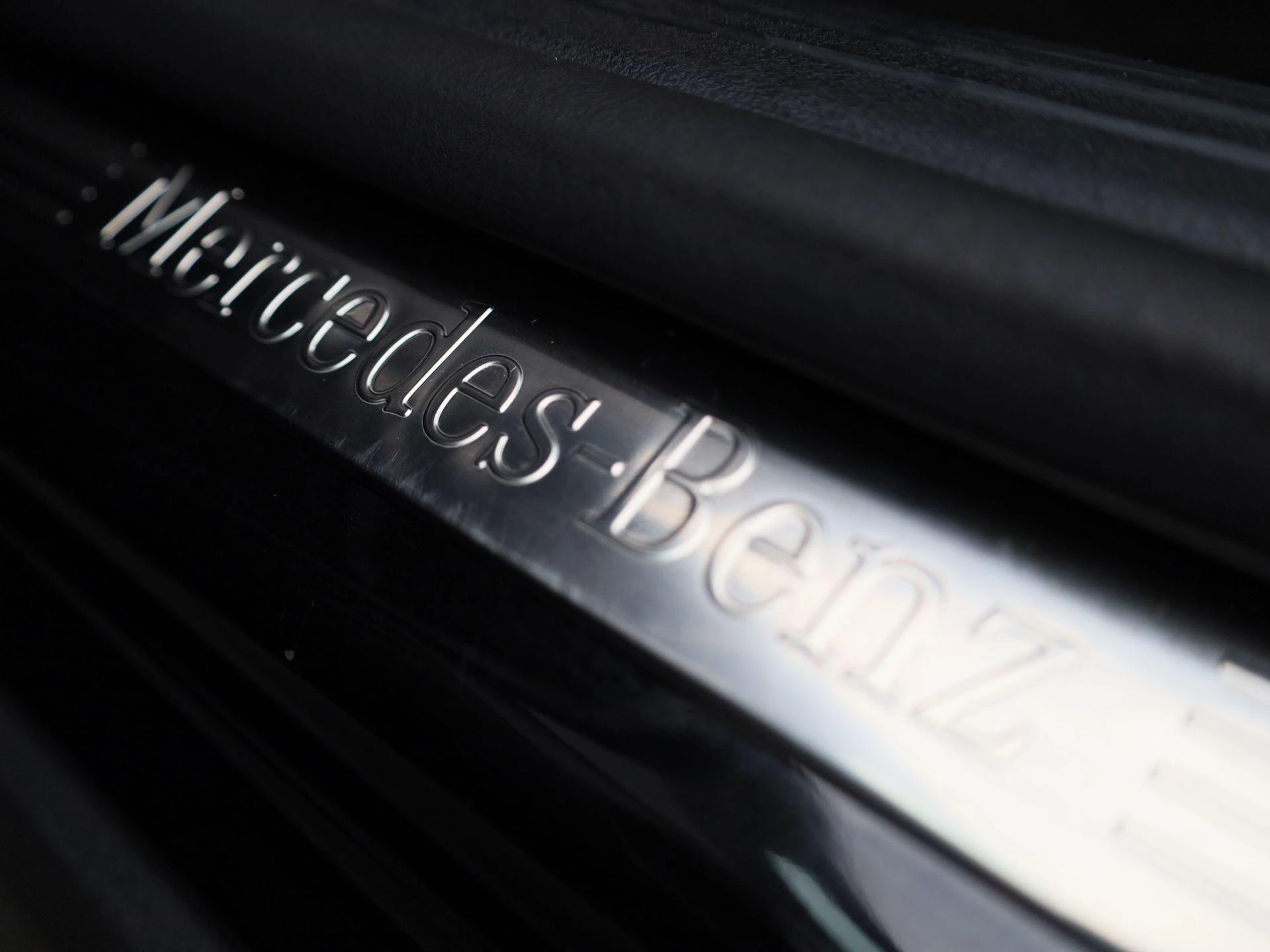 Mercedes-Benz-GLA-image-35