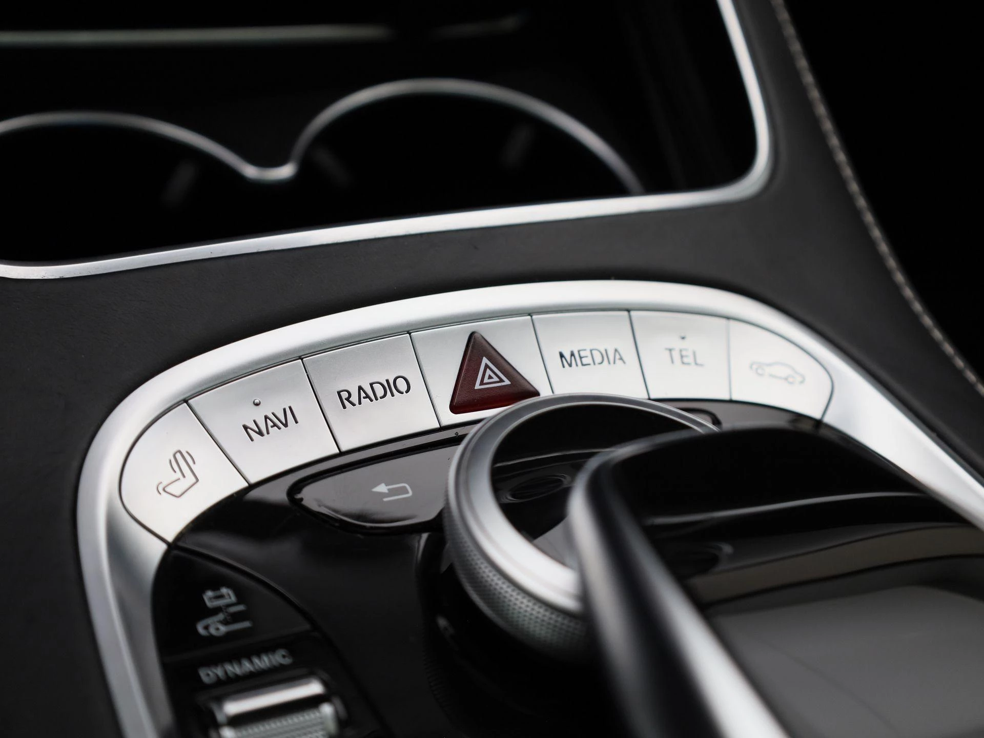 Mercedes-Benz-S-Klasse-image-20