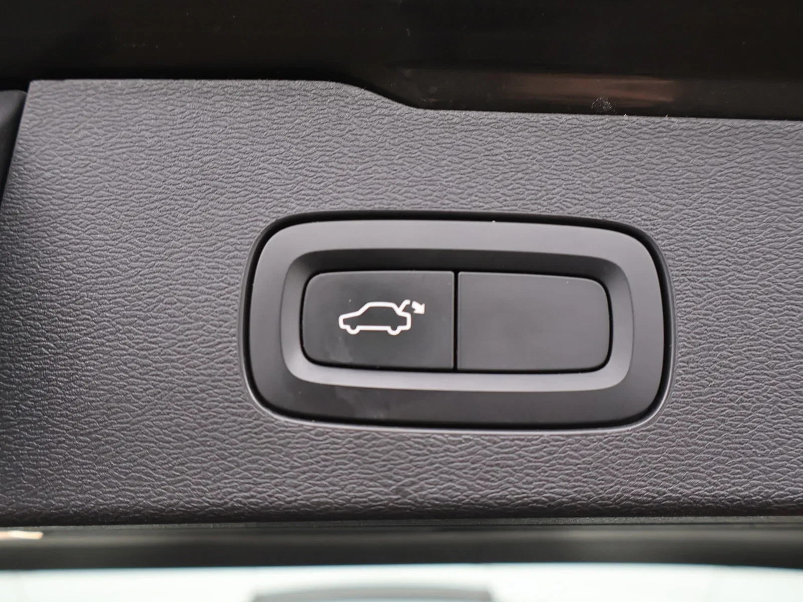 Volvo V60 Volvo V60 2.0 T8 PHEV AWD *AUTOMAAT*PANODAK*VIRTUAL COCKPIT*LEDER*SPORTZETELS*CRUISE*NAVI*APP-CONNEC
