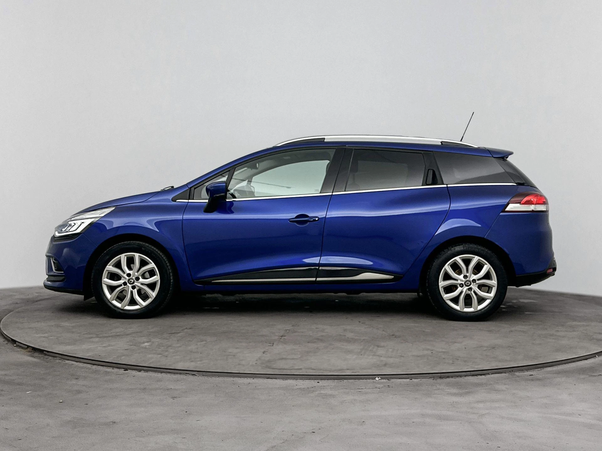 Renault-Clio-image-1