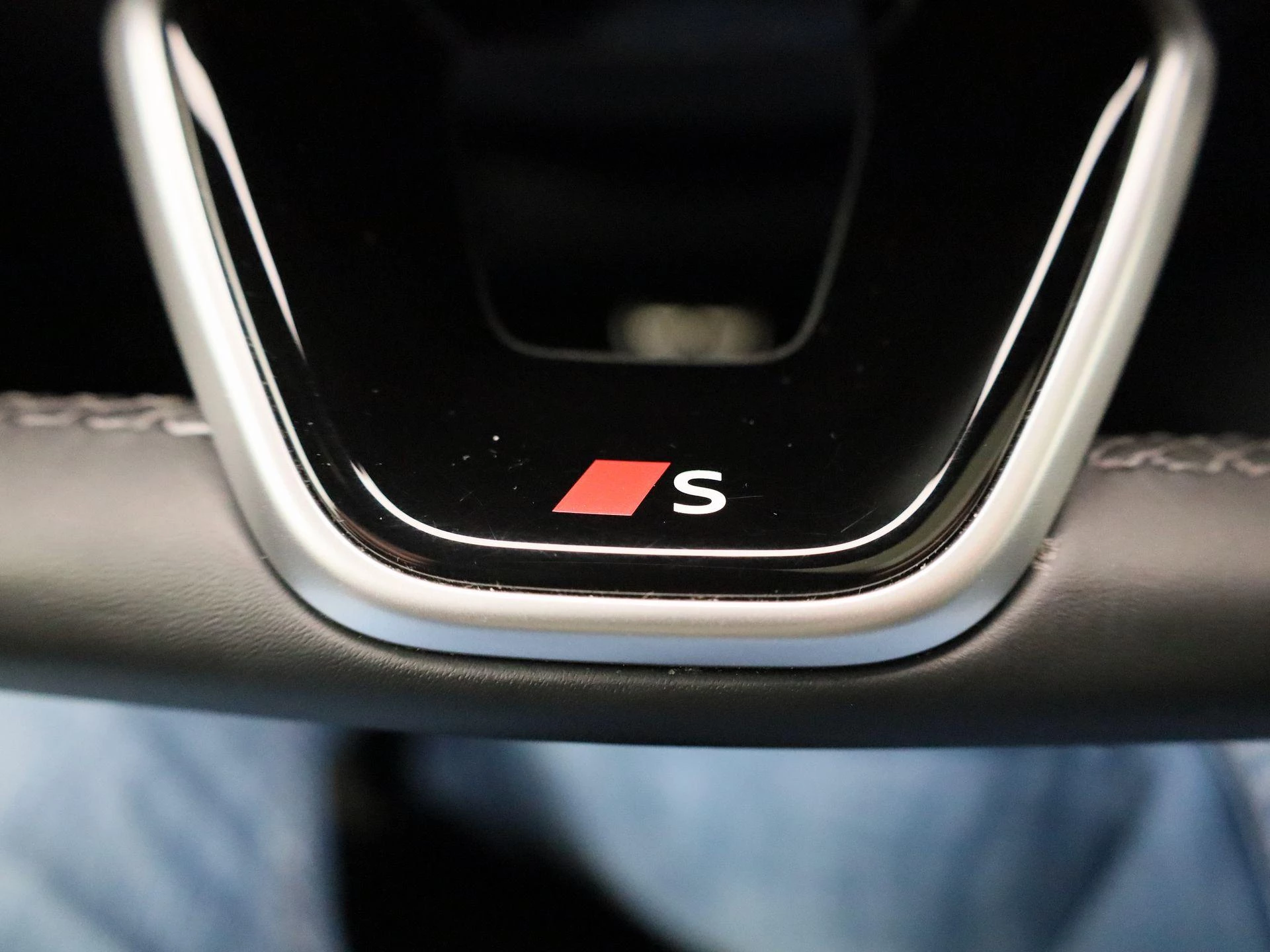 Audi A5 Avant 2.0 e-hybrid quattro S edition Competition