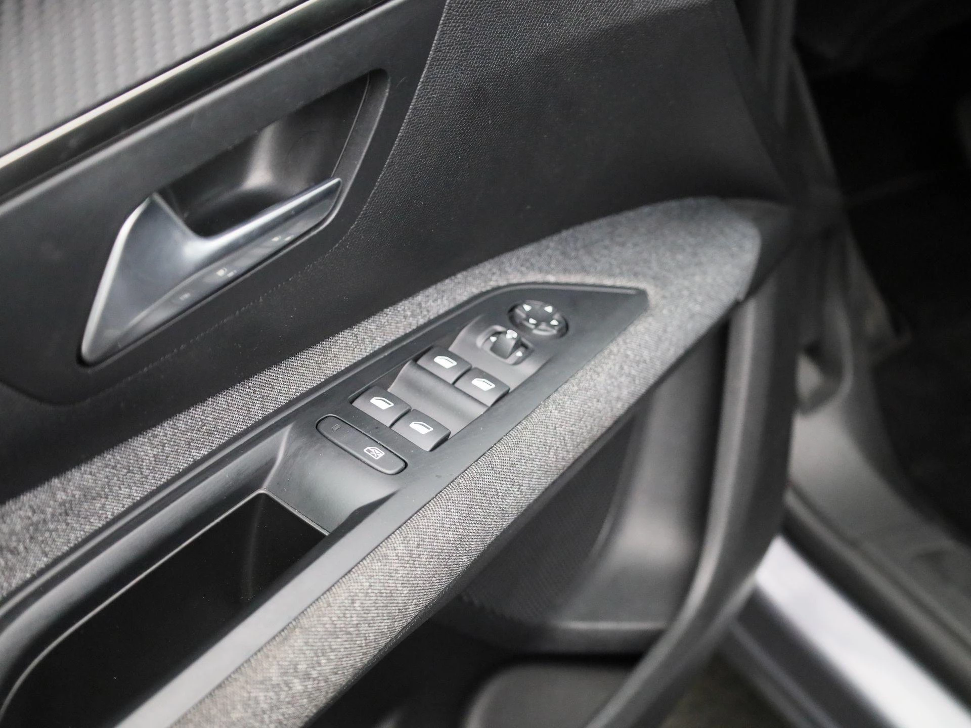 Peugeot 5008 1.5 BlueHDi 96kW S&S EAT8 Active Pack