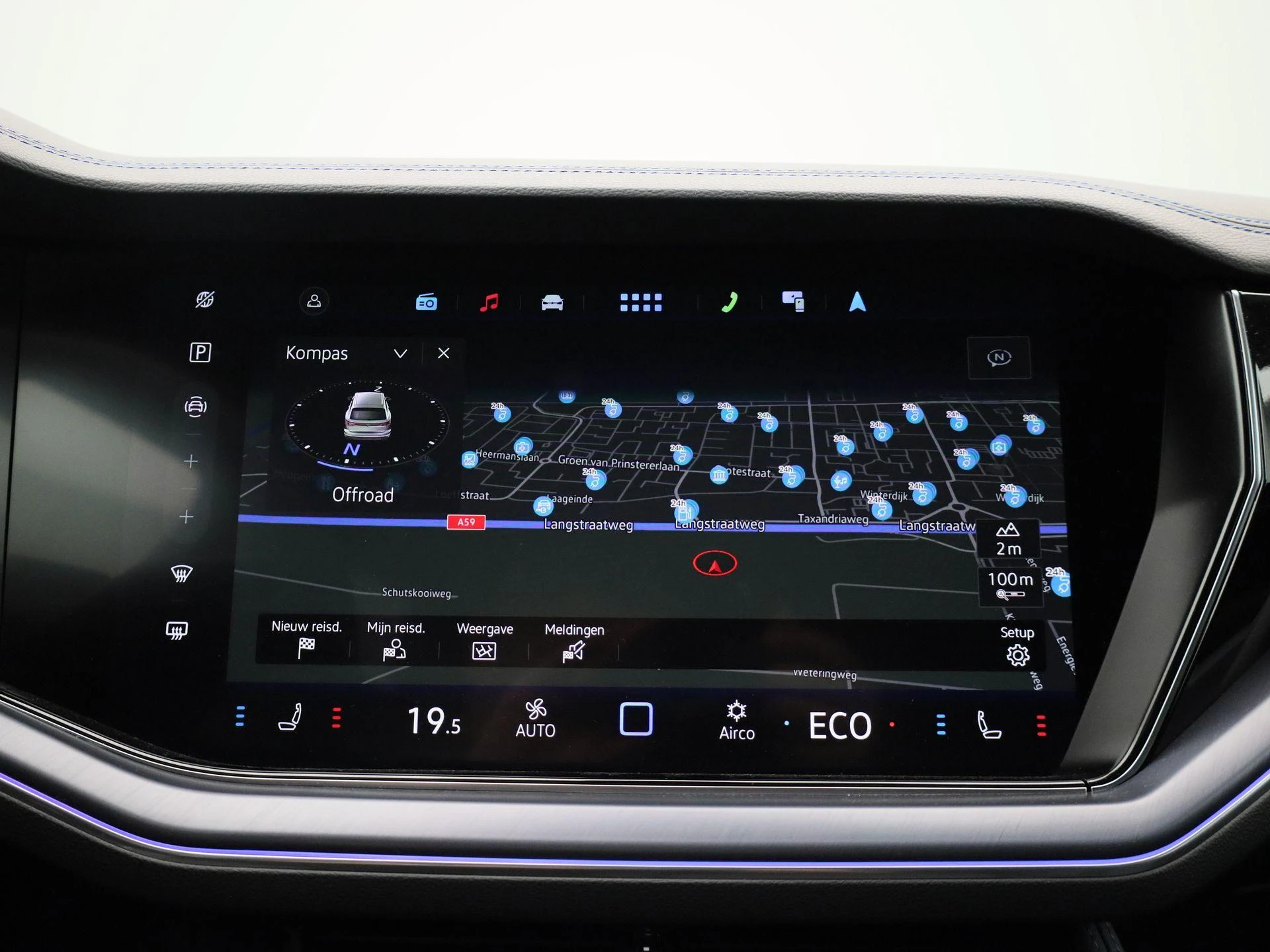 Volkswagen-Touareg-image-18
