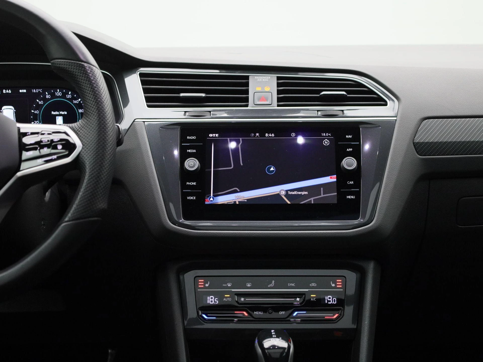 Volkswagen-Tiguan-image-8