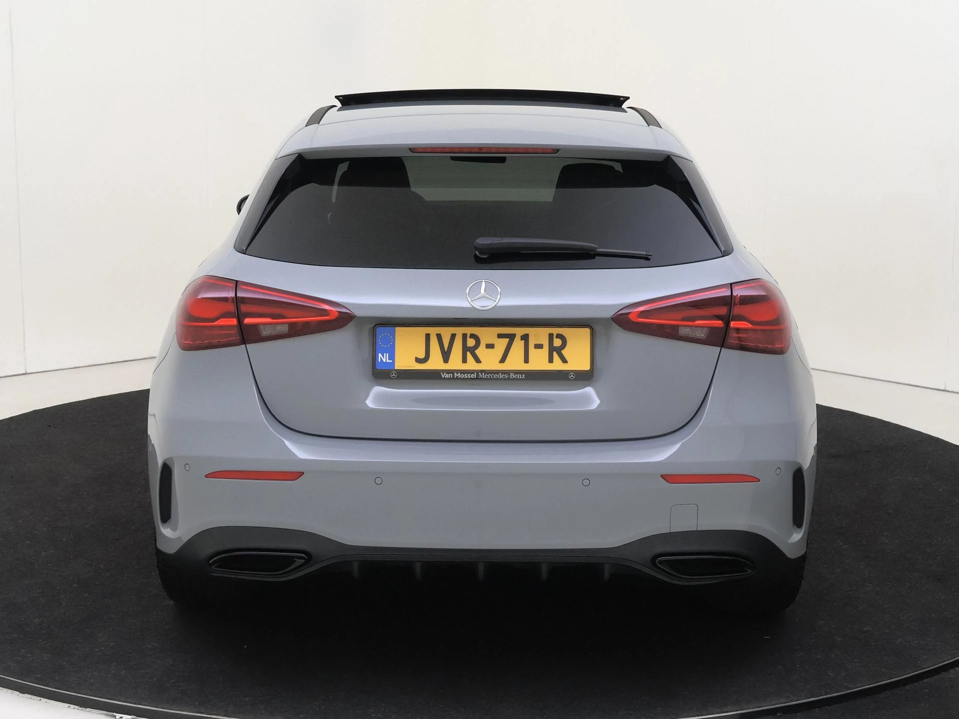 Mercedes-Benz-A-Klasse-image-6