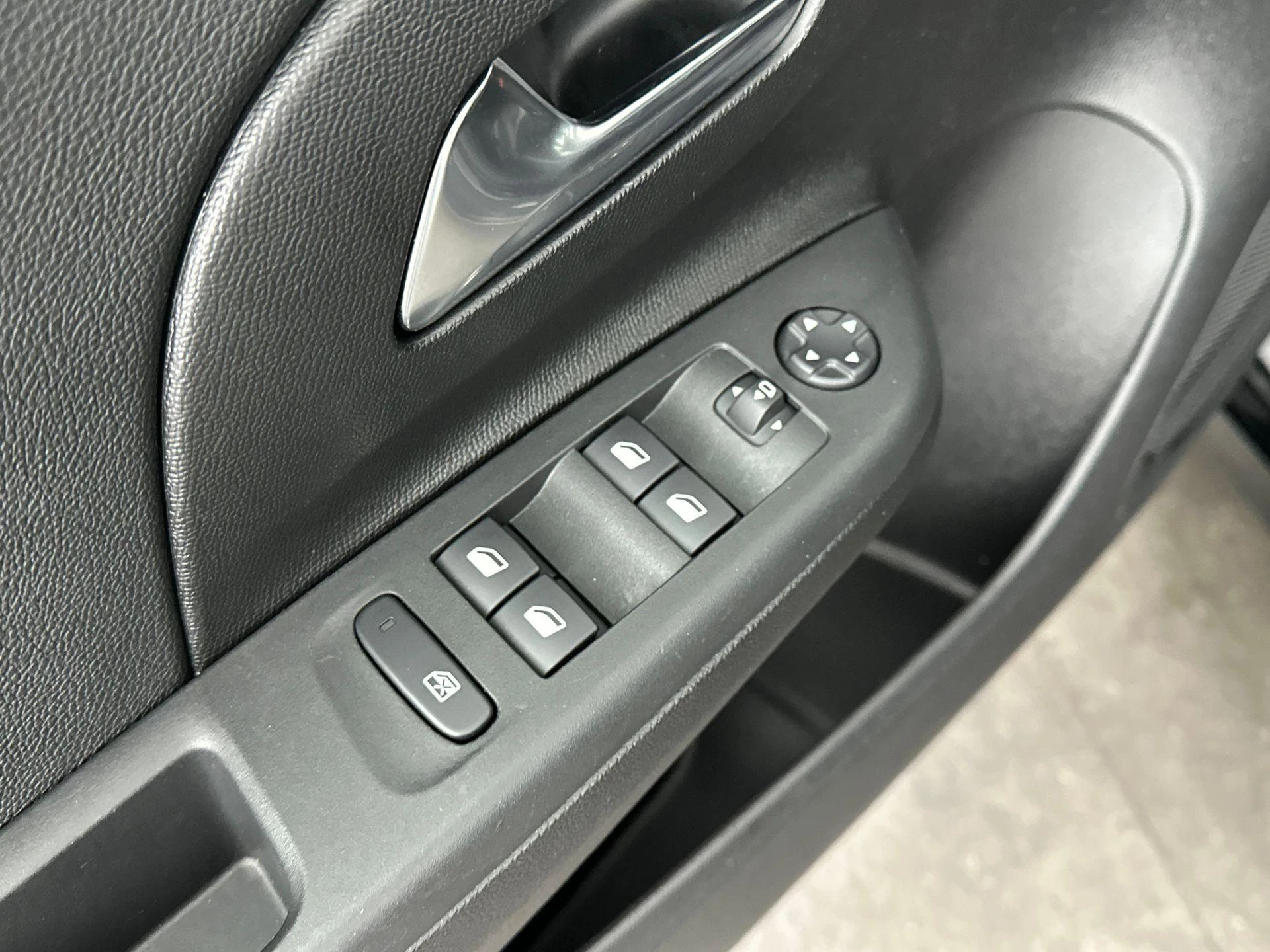 Opel Corsa 1.2 Turbo Hybrid GS