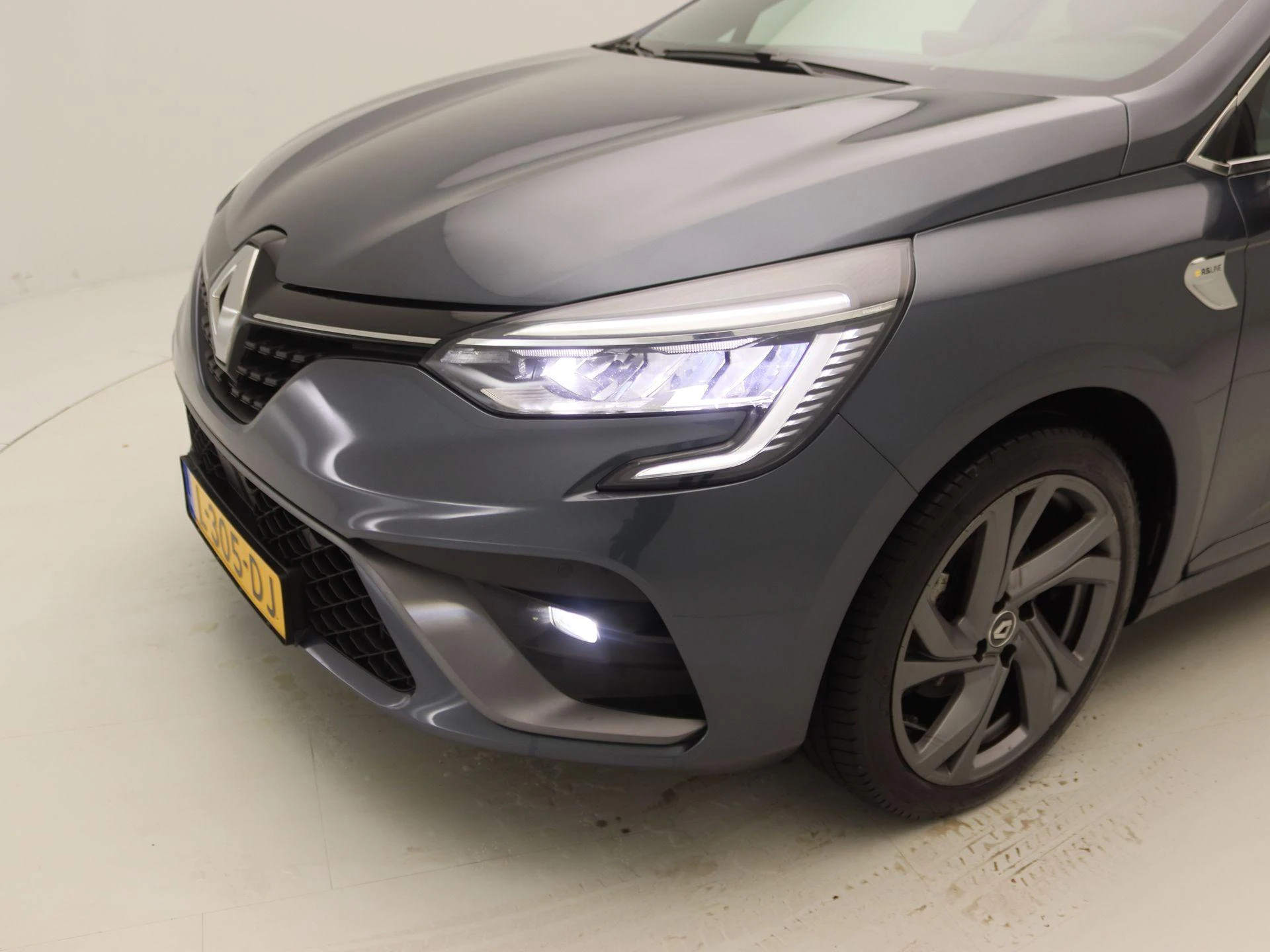 Renault-Clio-image-15