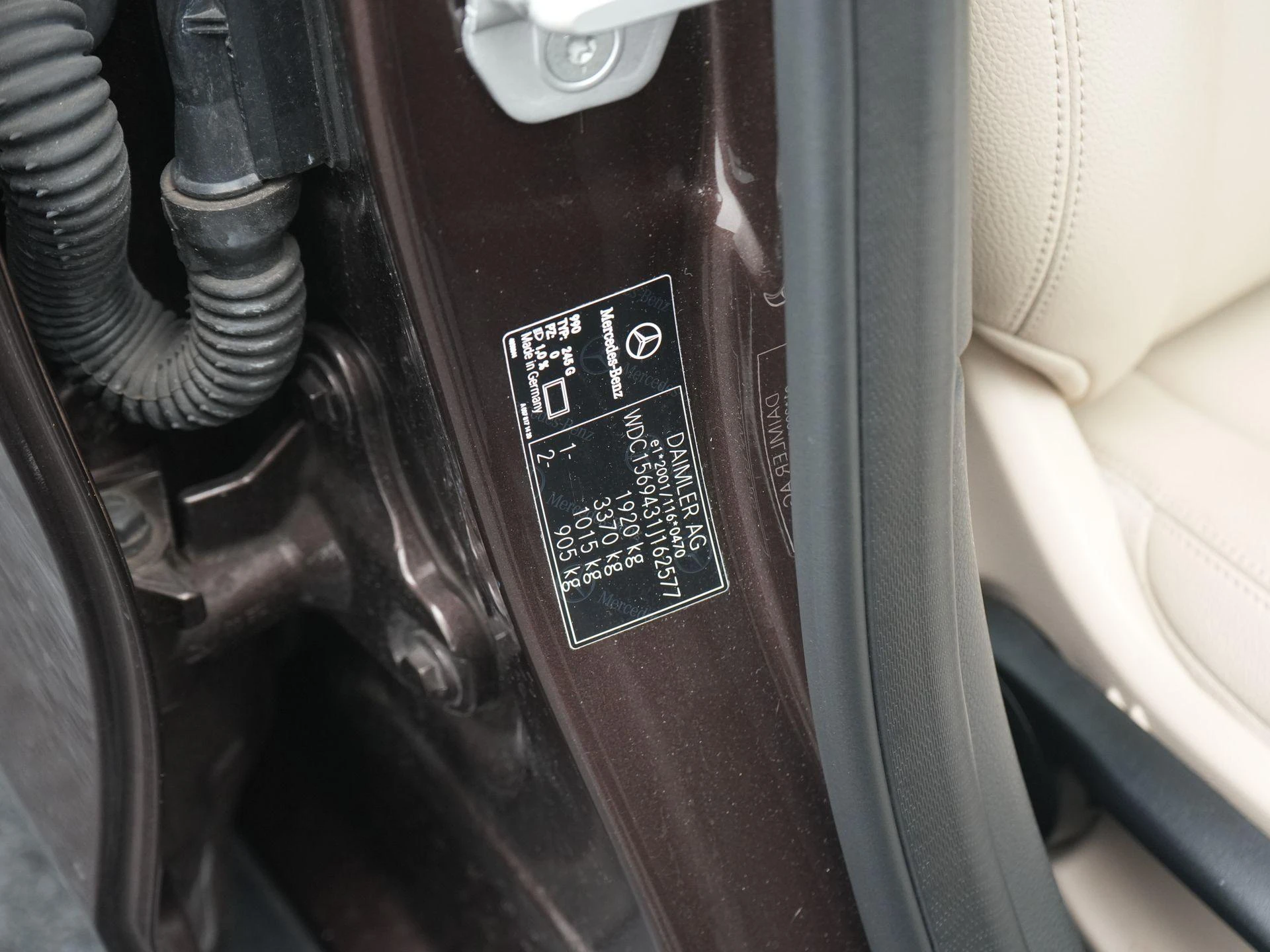 Mercedes-Benz-GLA-image-36